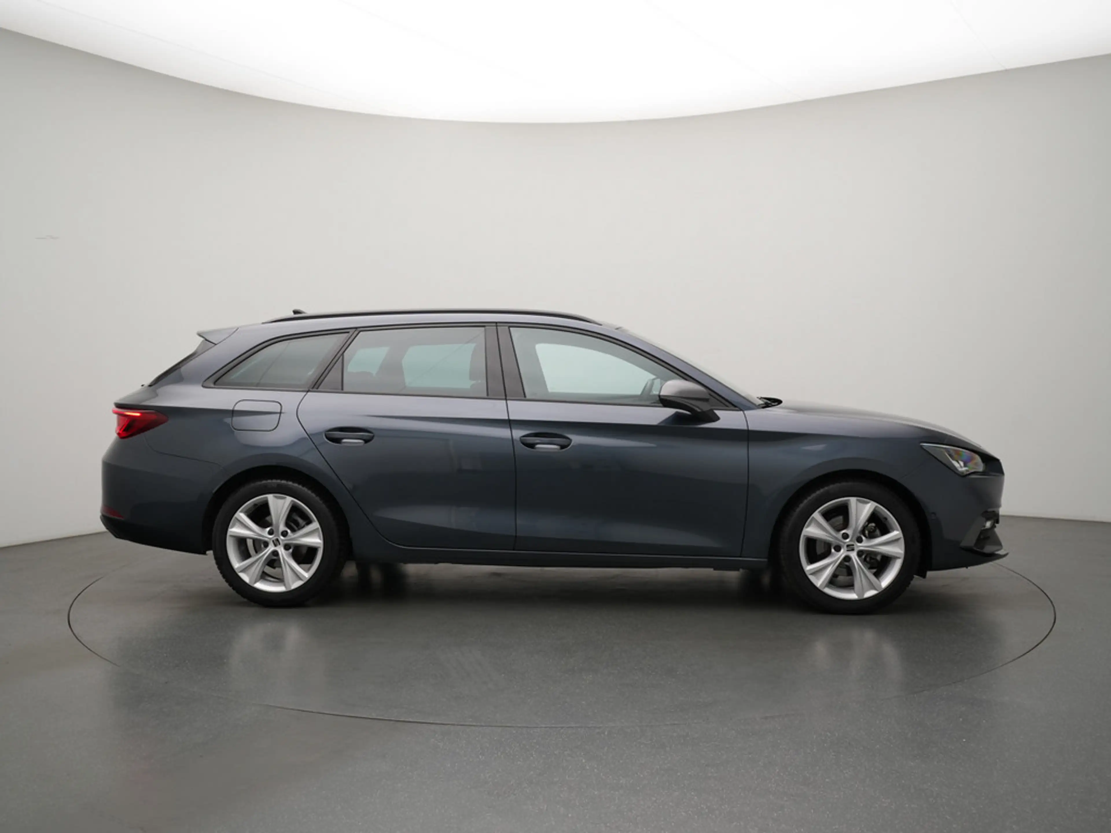 SEAT Leon ST FR DSG ACC NAVI KAM SHZ LED PDC KLIMA — photo 3