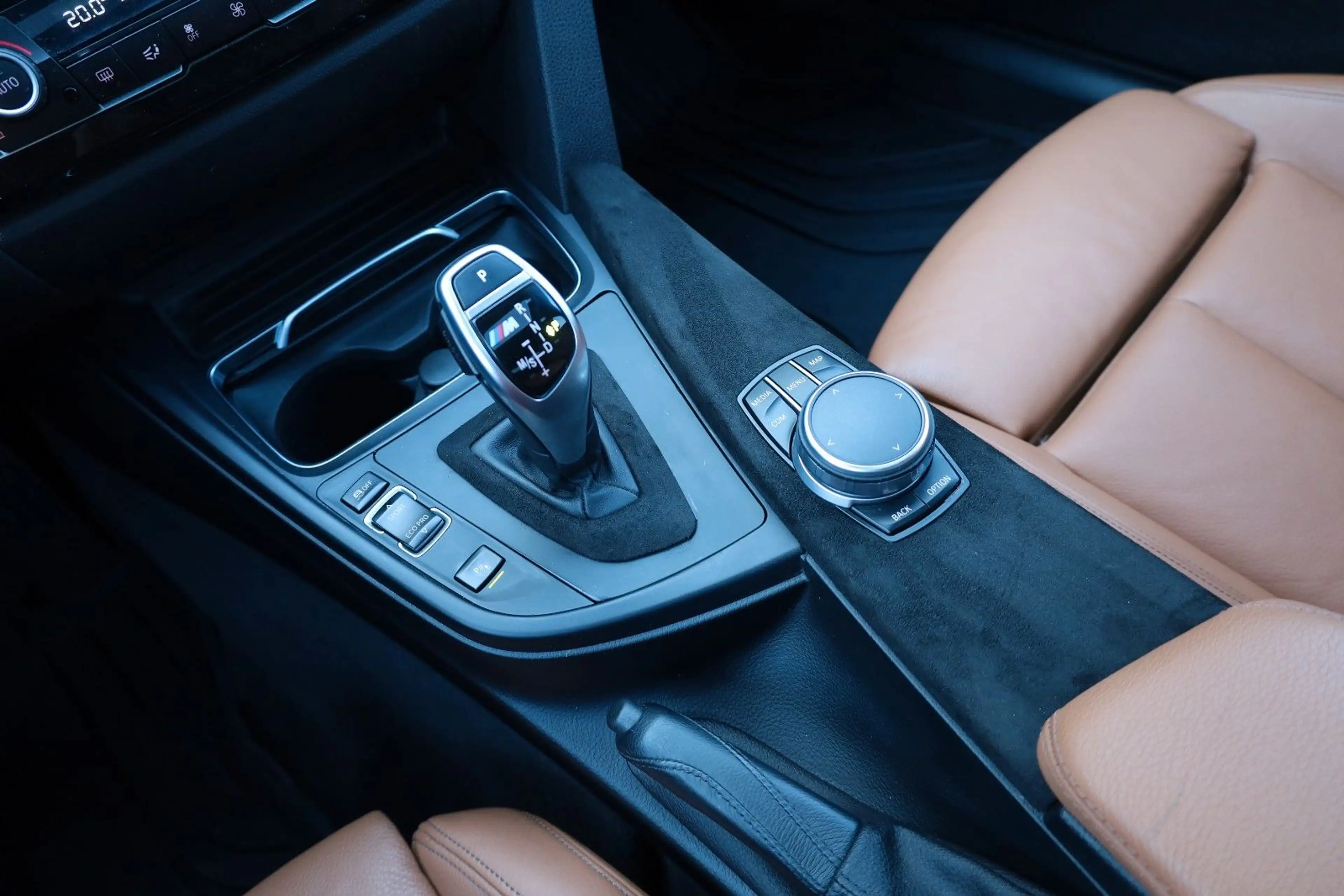 BMW 440 440i xDrive Gran Coupé/OLED/APPLE/SHZ/HK/SBD/R19 — photo 14