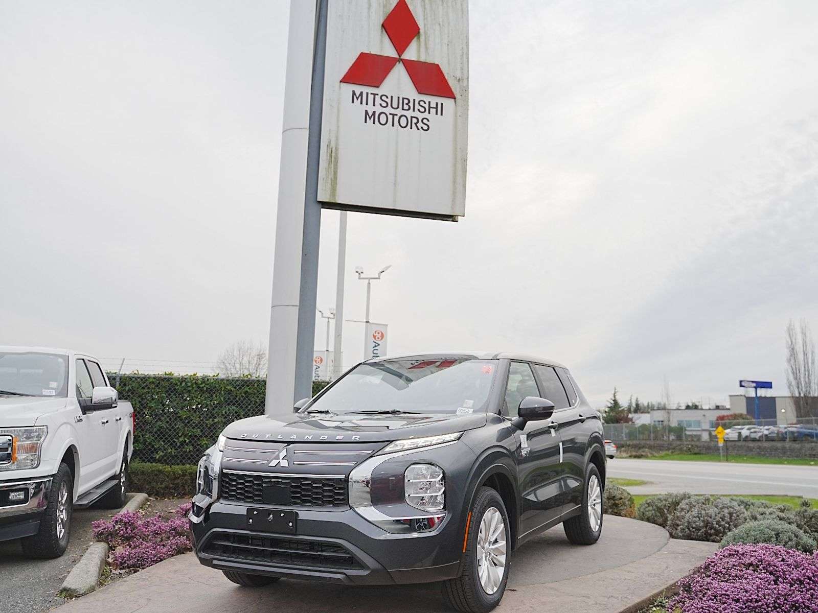 2026 Mitsubishi Outlander PHEV