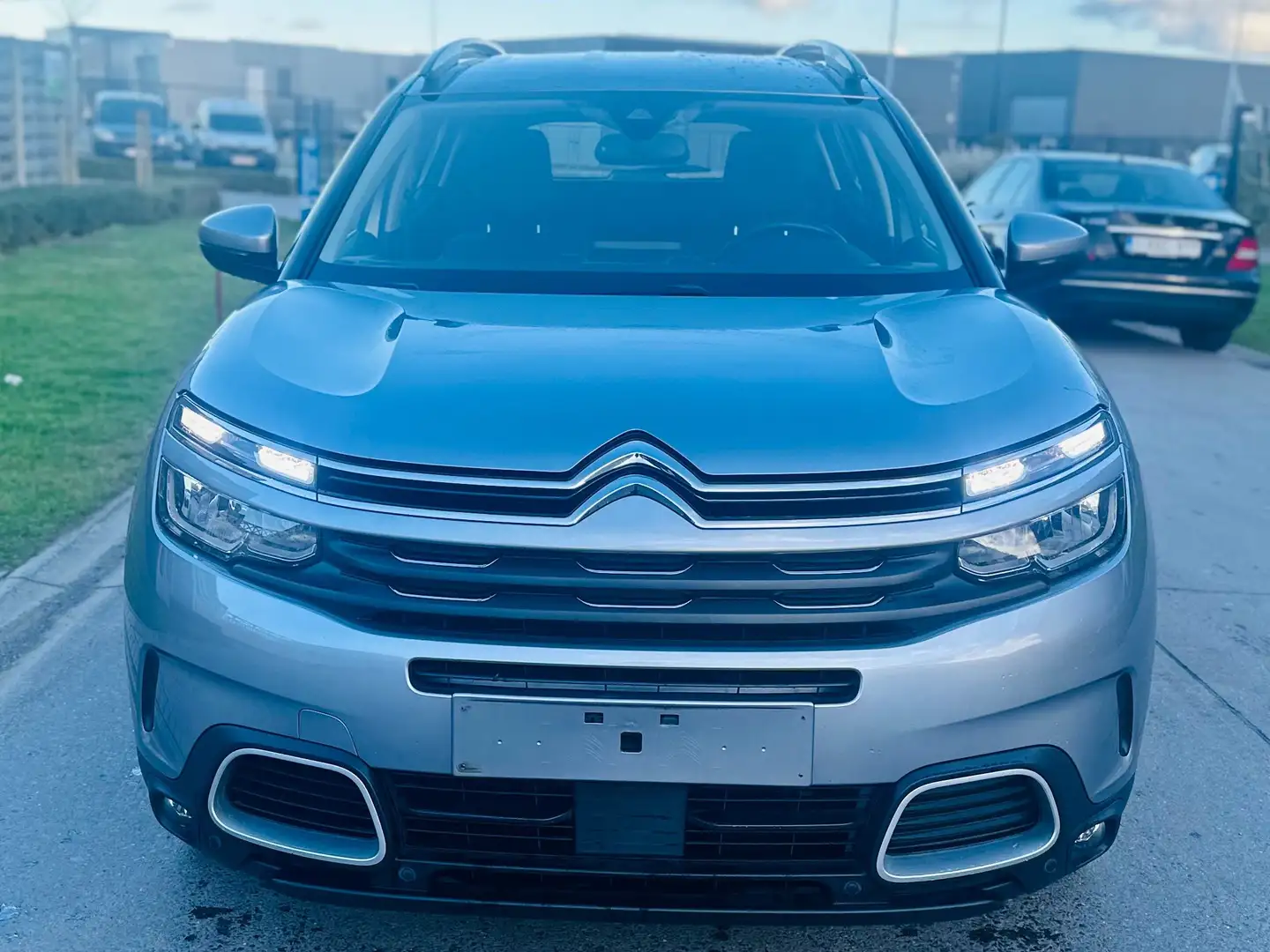 Citroen C5 Aircross 1.5 BlueHDi Business /automaat Grijs - 2
