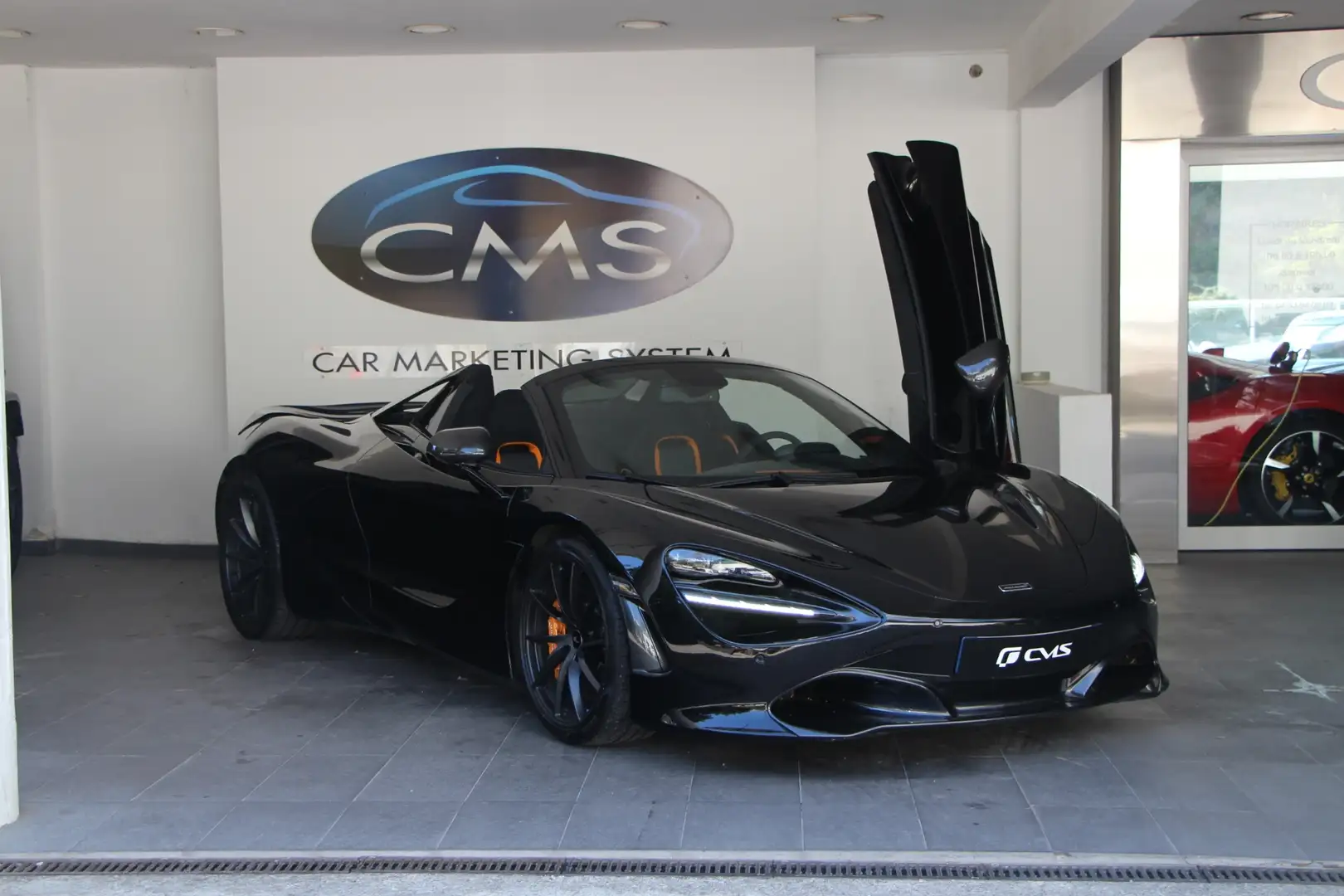 McLaren 720S V8 4.0 Schwarz - 1