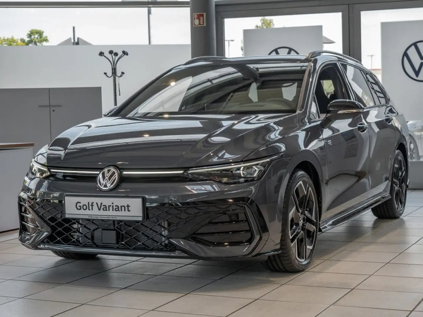 Volkswagen Golf Variant R-Line 1,5 l eTSI DSG Grau - 2