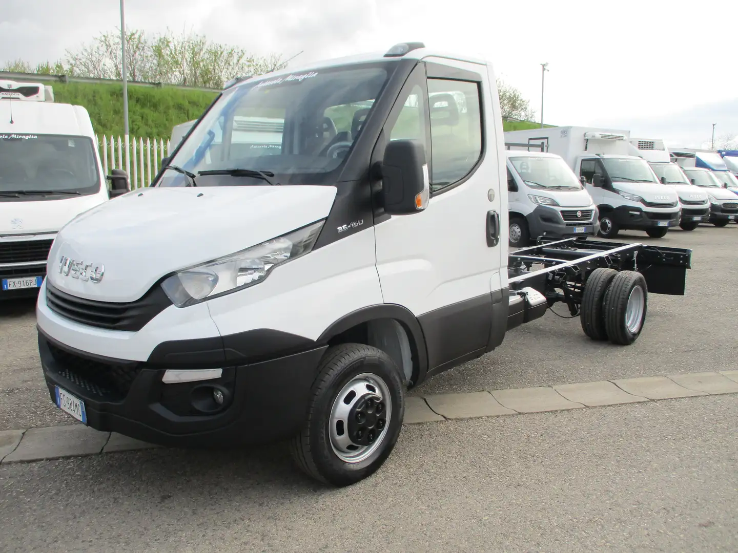 Iveco Daily 35C15 3000 150CV E6 TELAIO P. 3750 APPENA TAGLIAND Blanco - 1