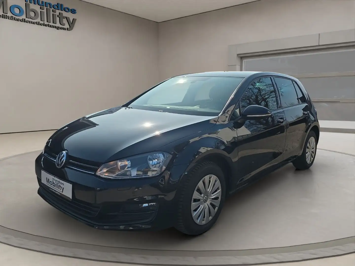 Volkswagen Golf VII Limousine BMT Life SHZ PDC GRA GJR Noir - 1