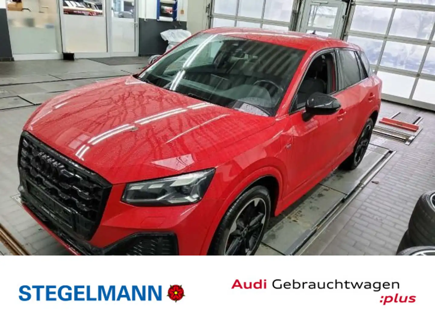 Audi Q2 35 TFSI s-tronic S line schwarzpaket*18Zoll*M Rot - 1