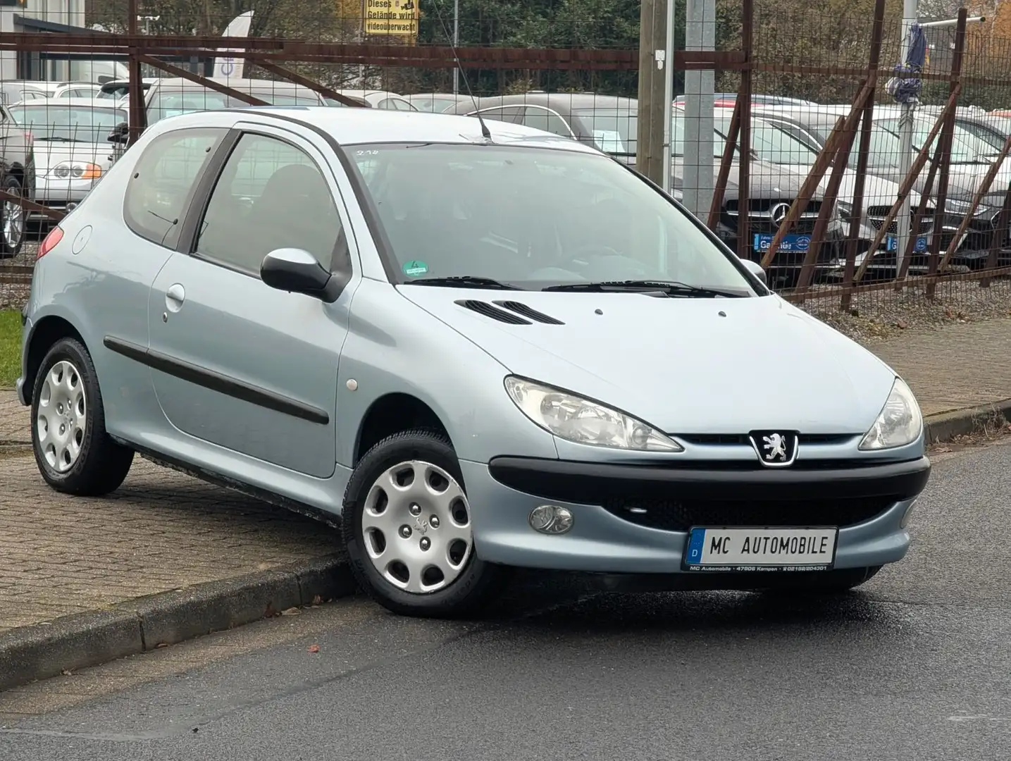 Peugeot 206 Petit Filou*KLIMA*ZV-FUNK*RADIO-CD*USB !! Grau - 2