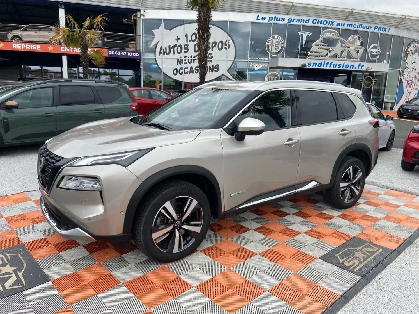 Nissan X-Trail e-POWER 204 TEKNA Export Beige - 1
