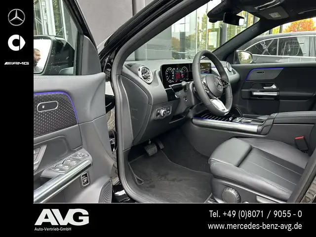 Mercedes-Benz GLA view 8