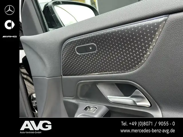Mercedes-Benz GLA view 14