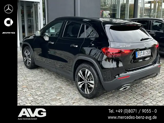 Mercedes-Benz GLA view 6