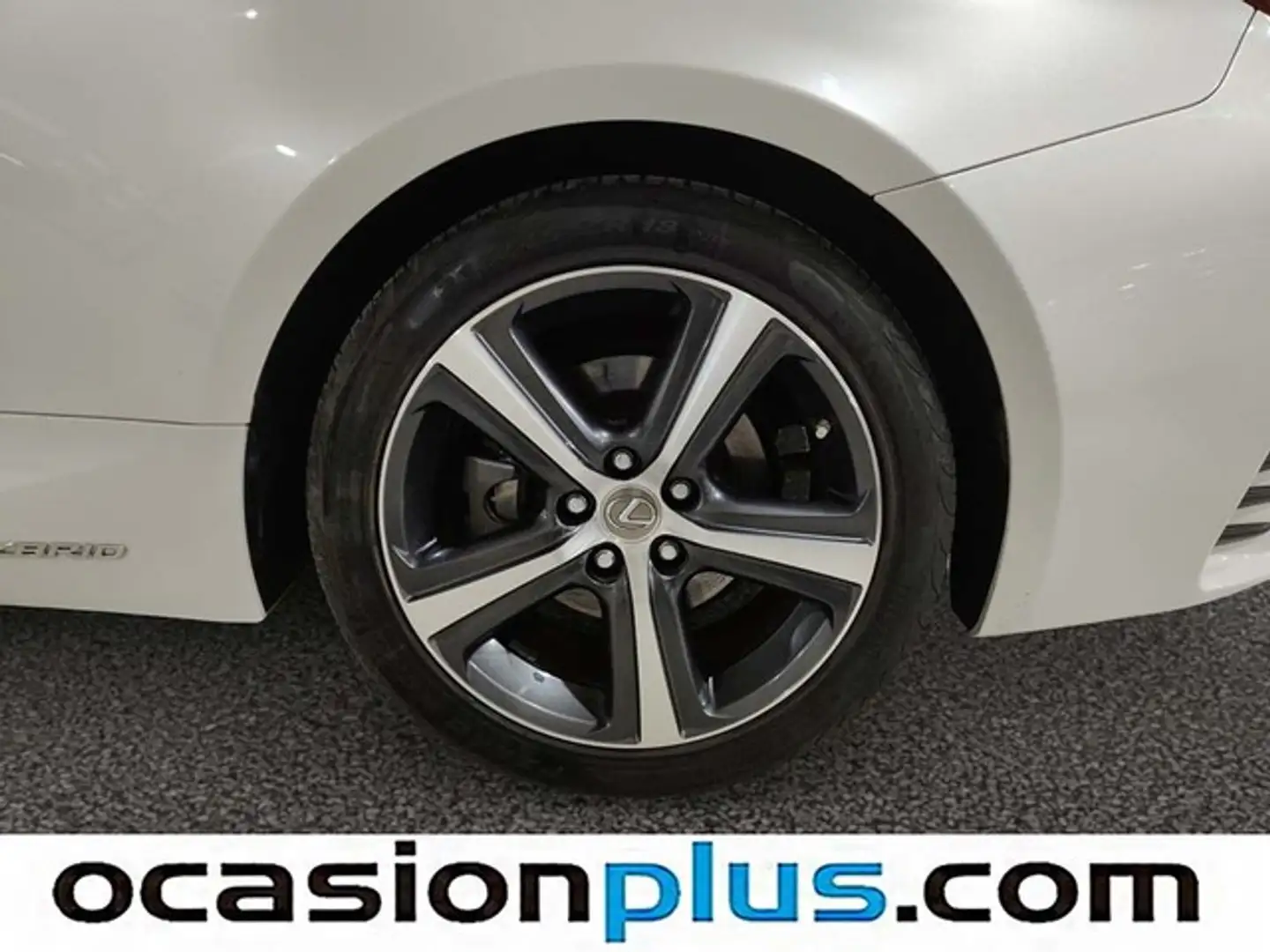 Lexus RC 300h 2.5 Business Navi NEDC Белый - 2