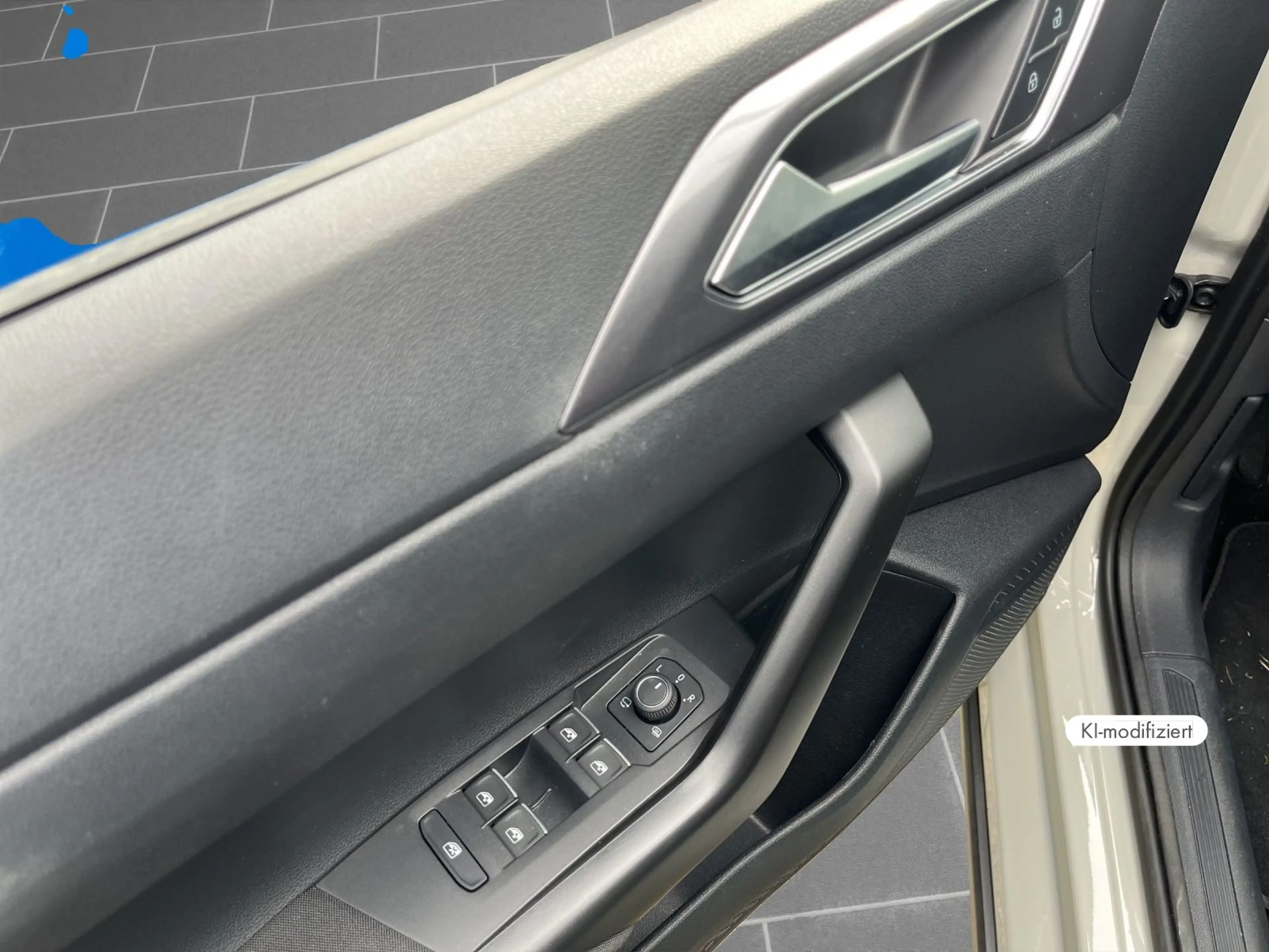 Volkswagen Taigo Style 1,5 TSI DSG | 18" in Adamantiumsilbe — photo 13
