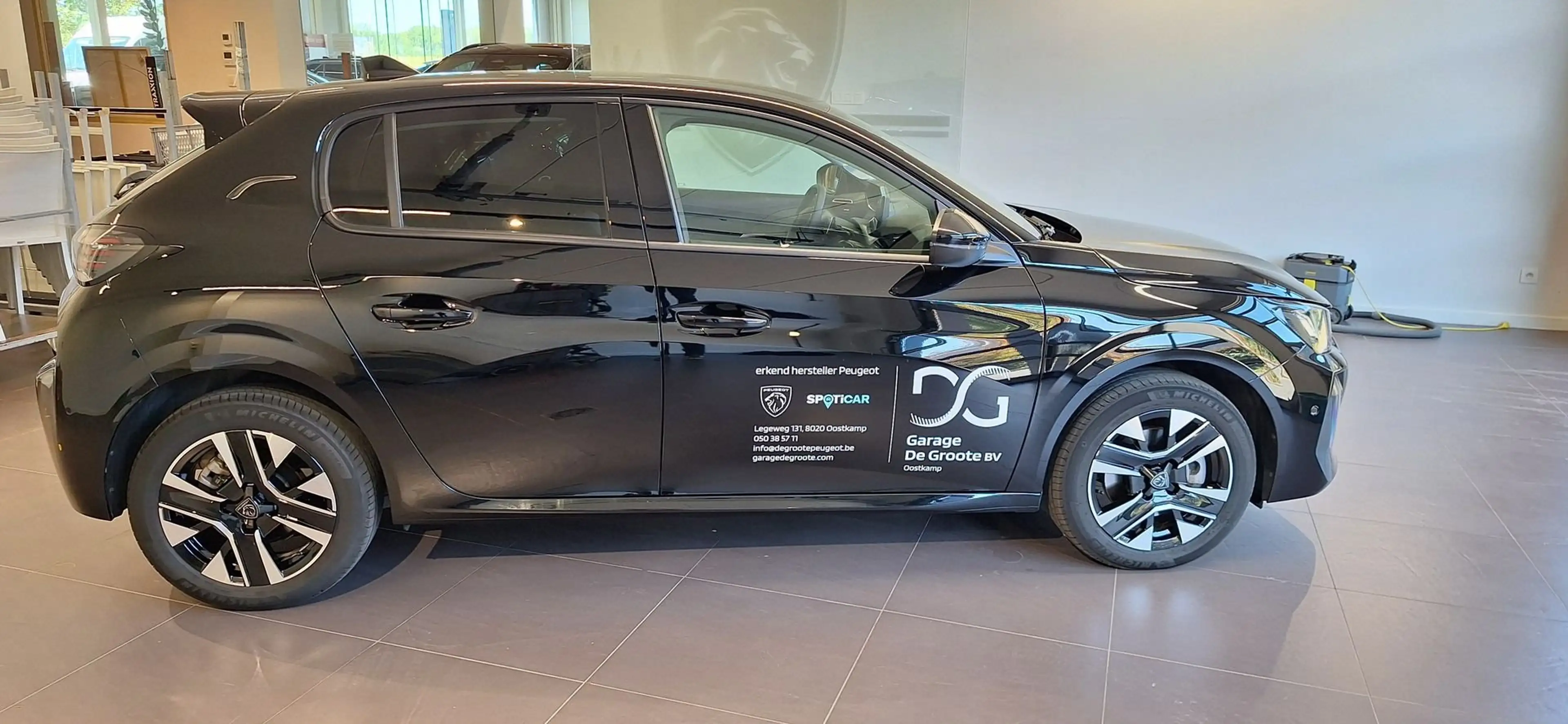 Peugeot 208 Hybrid Allure e-DCS6 — photo 5