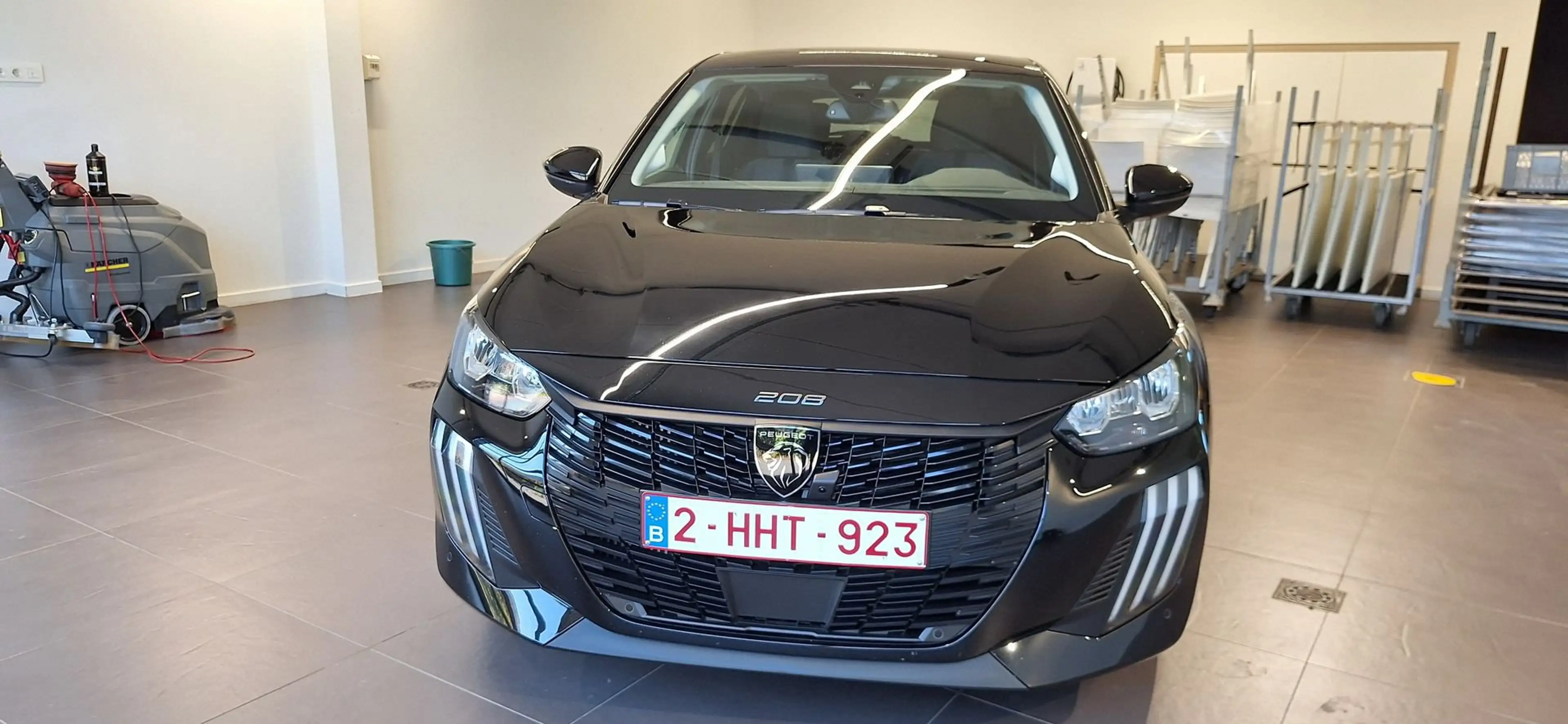 Peugeot 208 Hybrid Allure e-DCS6 — photo 7