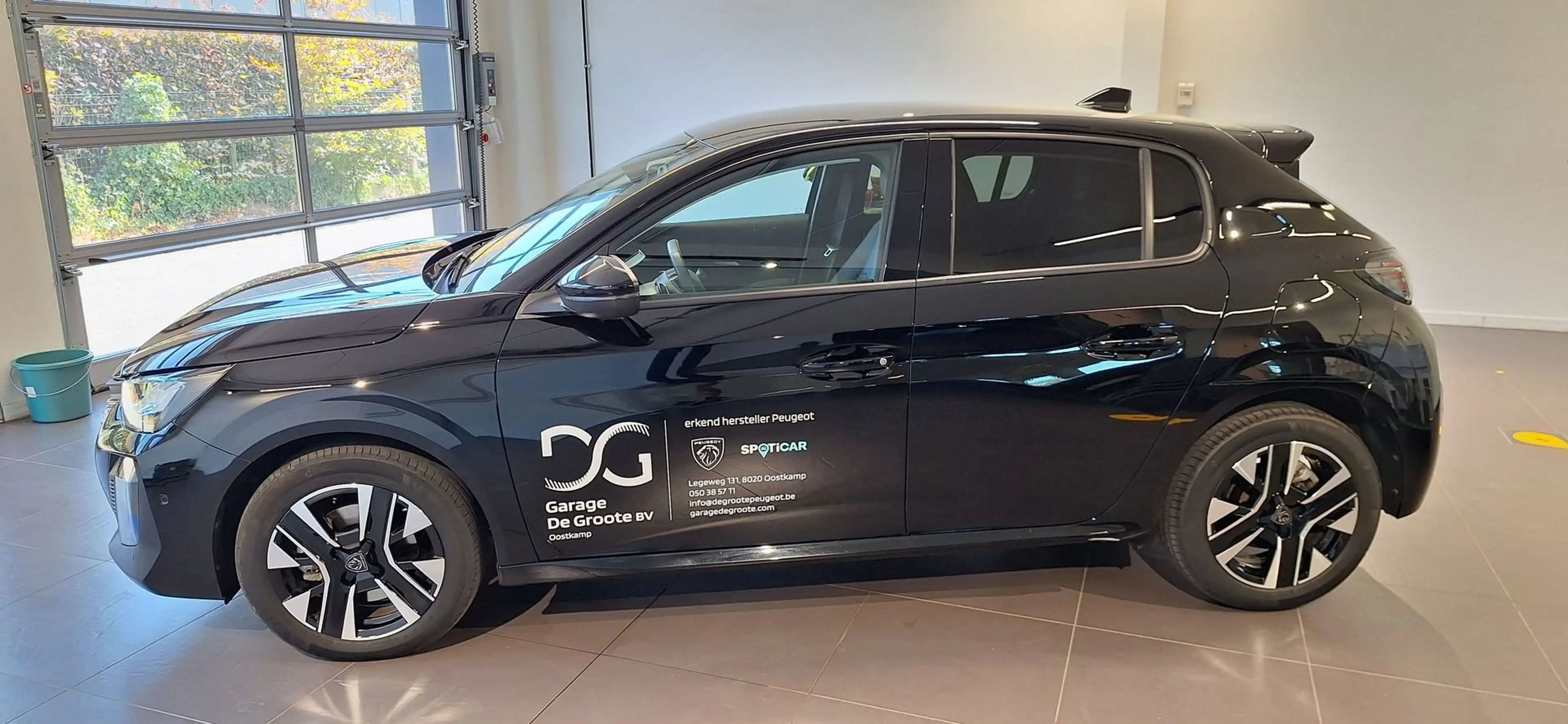 Peugeot 208 Hybrid Allure e-DCS6 — photo 2