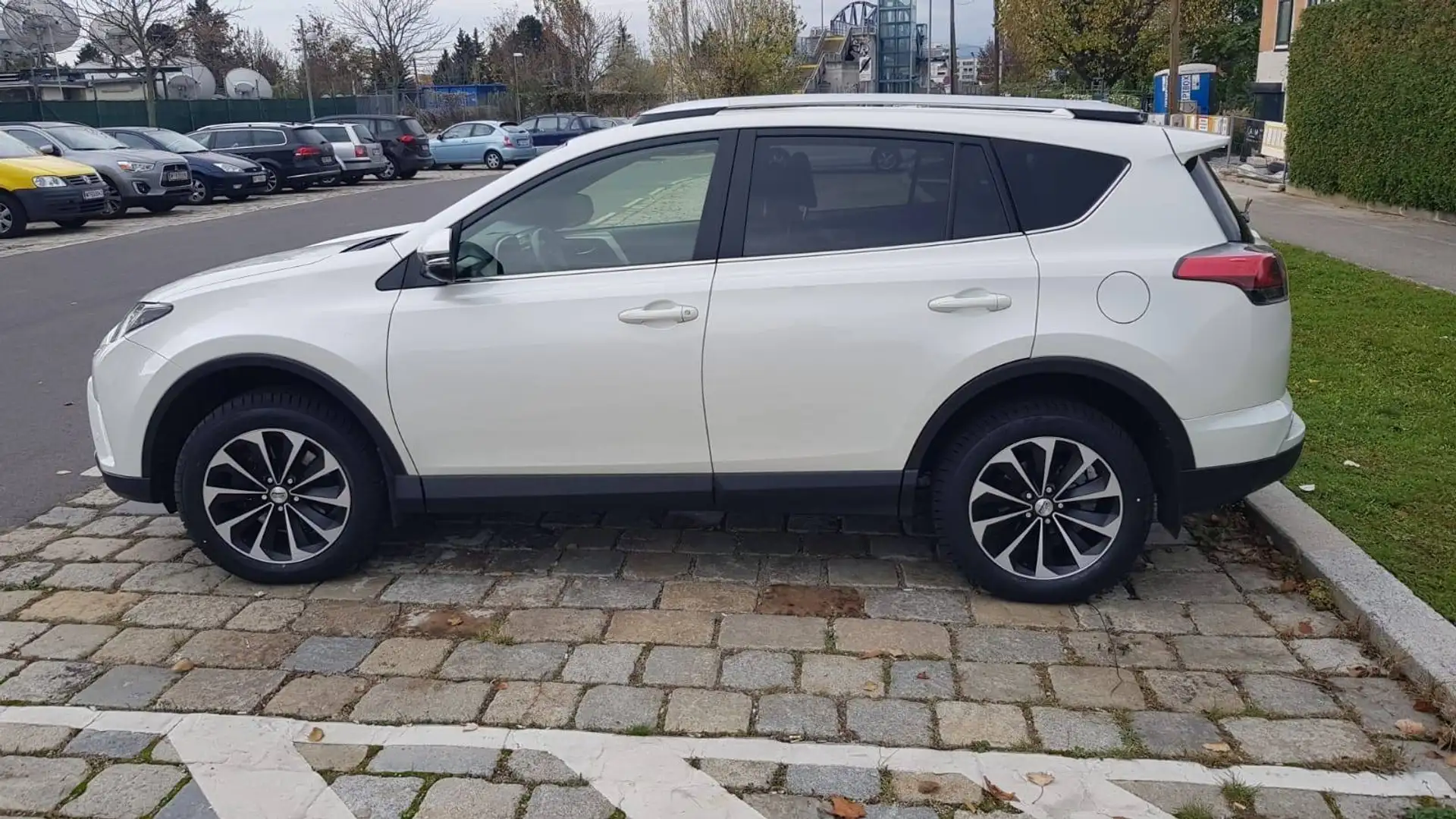 Toyota RAV 4 RAV4 2,5 Hybrid 4WD HSD Lounge (Standheizung) Weiß - 2