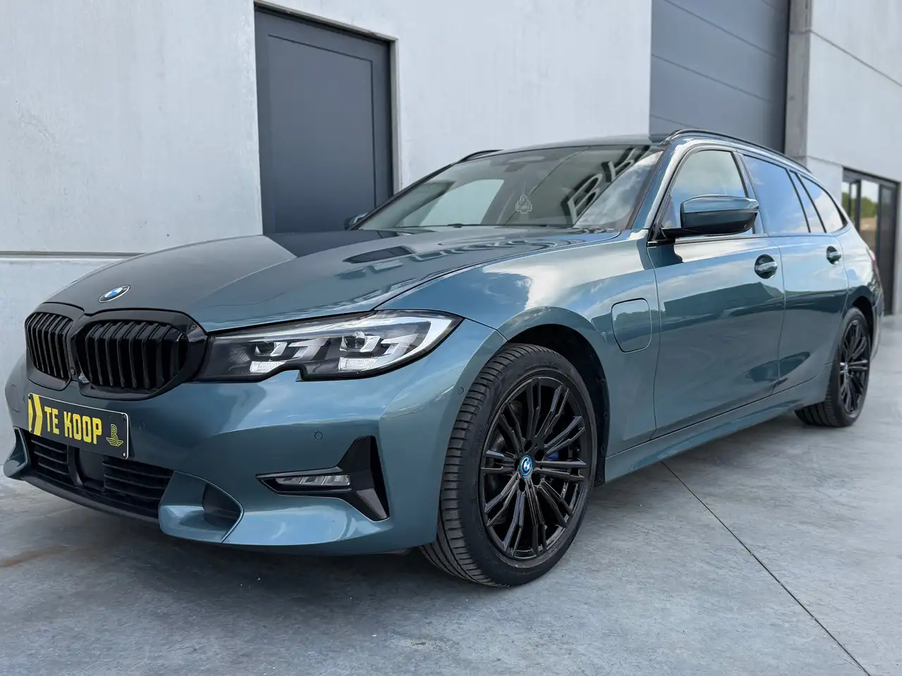 BMW 330 *Touring*PHEV*Pano*HarmanKardon*ACC*360°*Trekhaak*leder*Sportboost*Memory, миниатюра 3