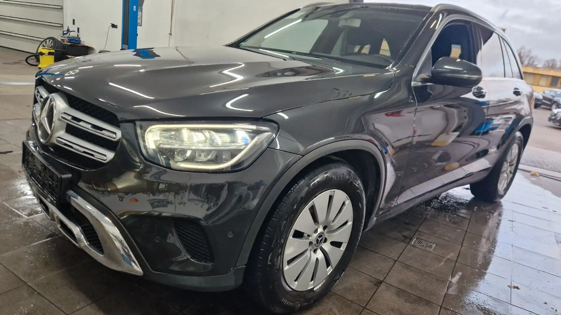 Mercedes-Benz GLC 300 d 4Matic Business Navi LED Kamera Gris - 1