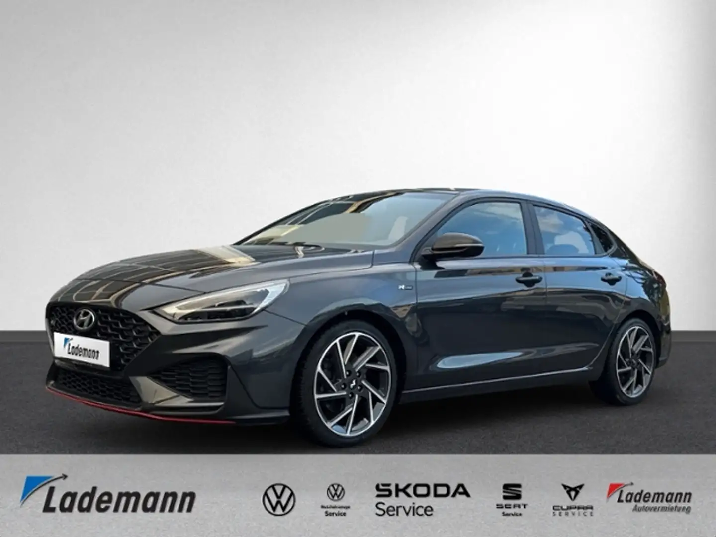 Hyundai i30 Fastback 1.5 T-GDI Prime Mild-Hybrid LED+RFK Grau - 1