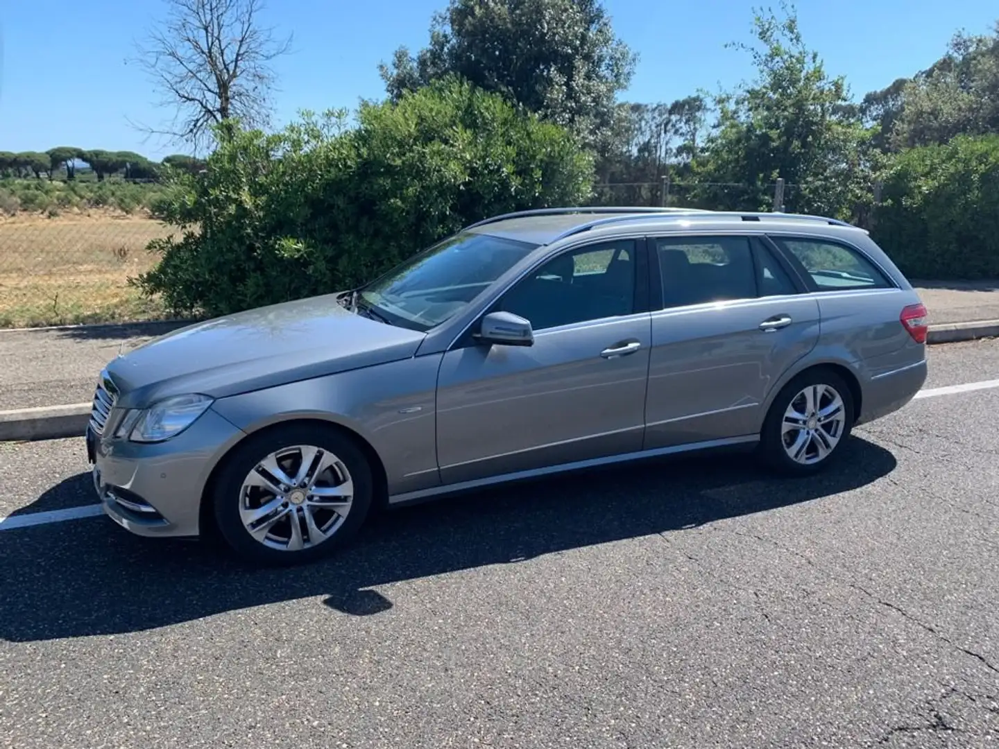Mercedes-Benz E 220 Classe E - W212 SW SW cdi be Avantgarde Gris - 1