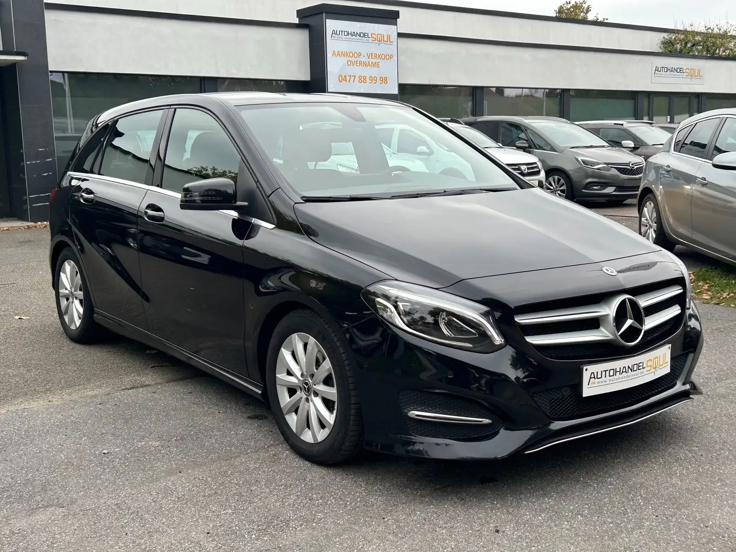 Mercedes-Benz B 180 B180 D, 2018, 133.940km, Automaat, Full., Garantie Noir - 2