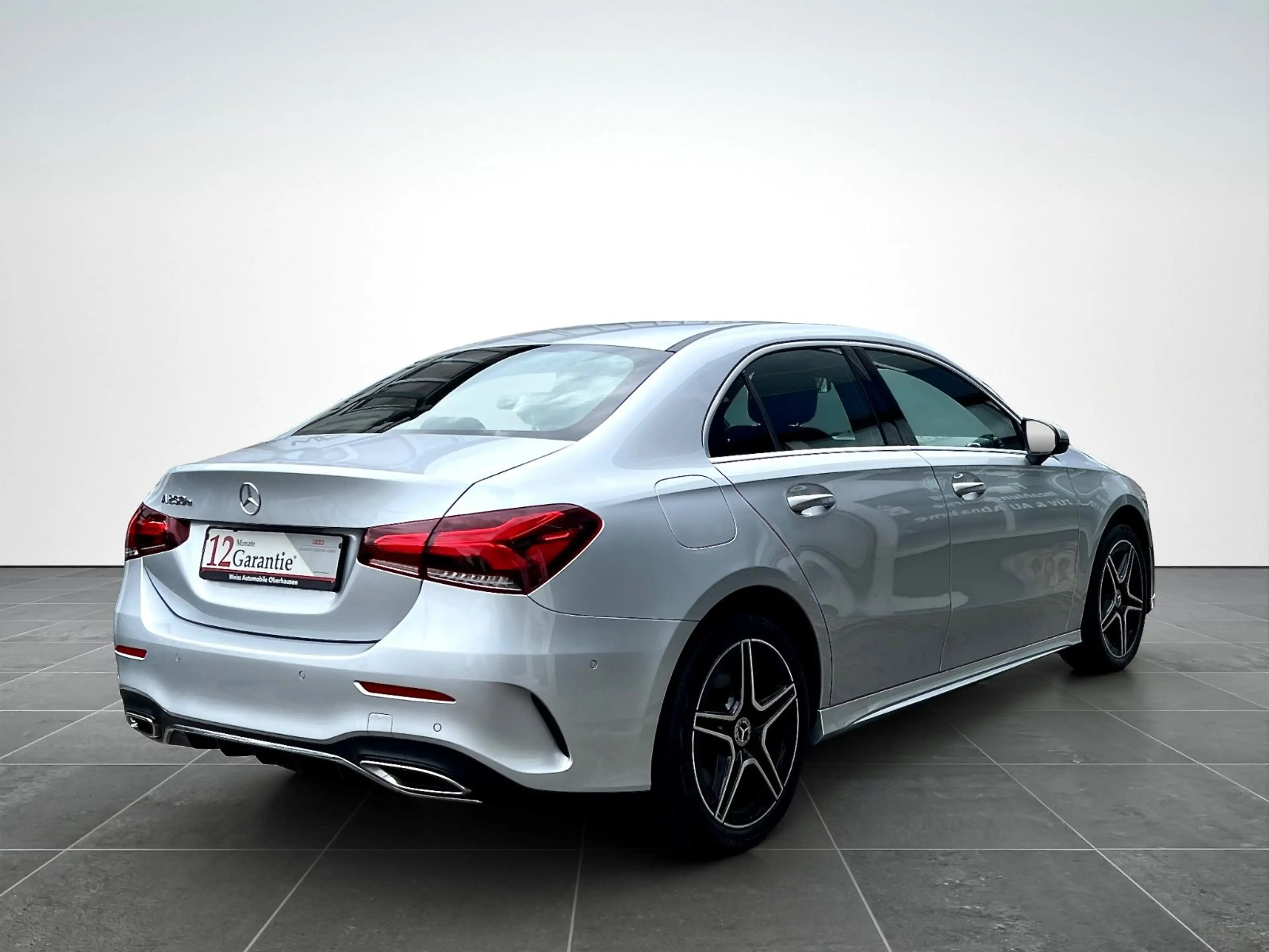 Mercedes-Benz A 250 e AMG*DCT*LED*NAVI*BATTERIE-ZERTIFIKAT* — photo 3