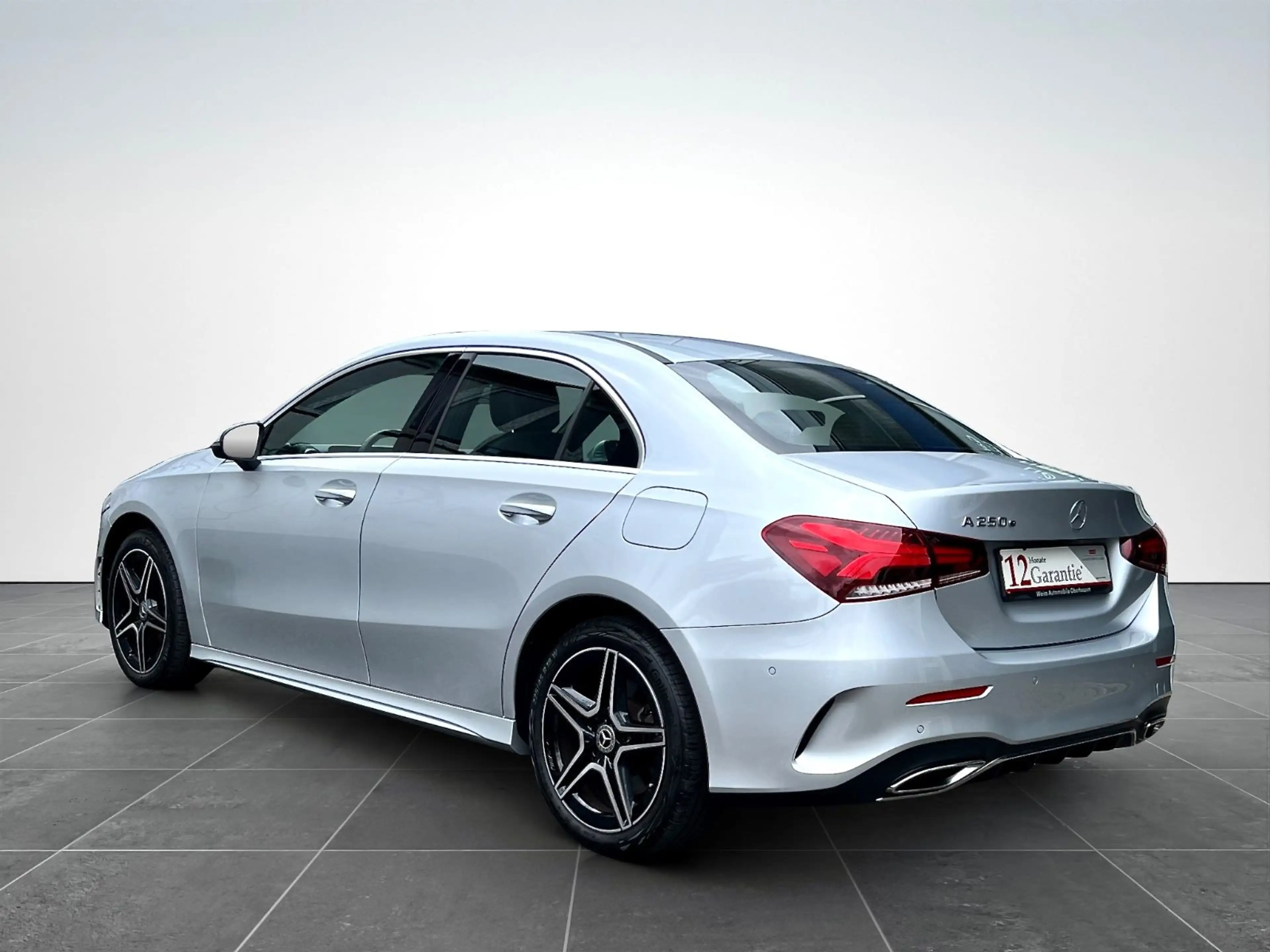 Mercedes-Benz A 250 e AMG*DCT*LED*NAVI*BATTERIE-ZERTIFIKAT* — photo 4