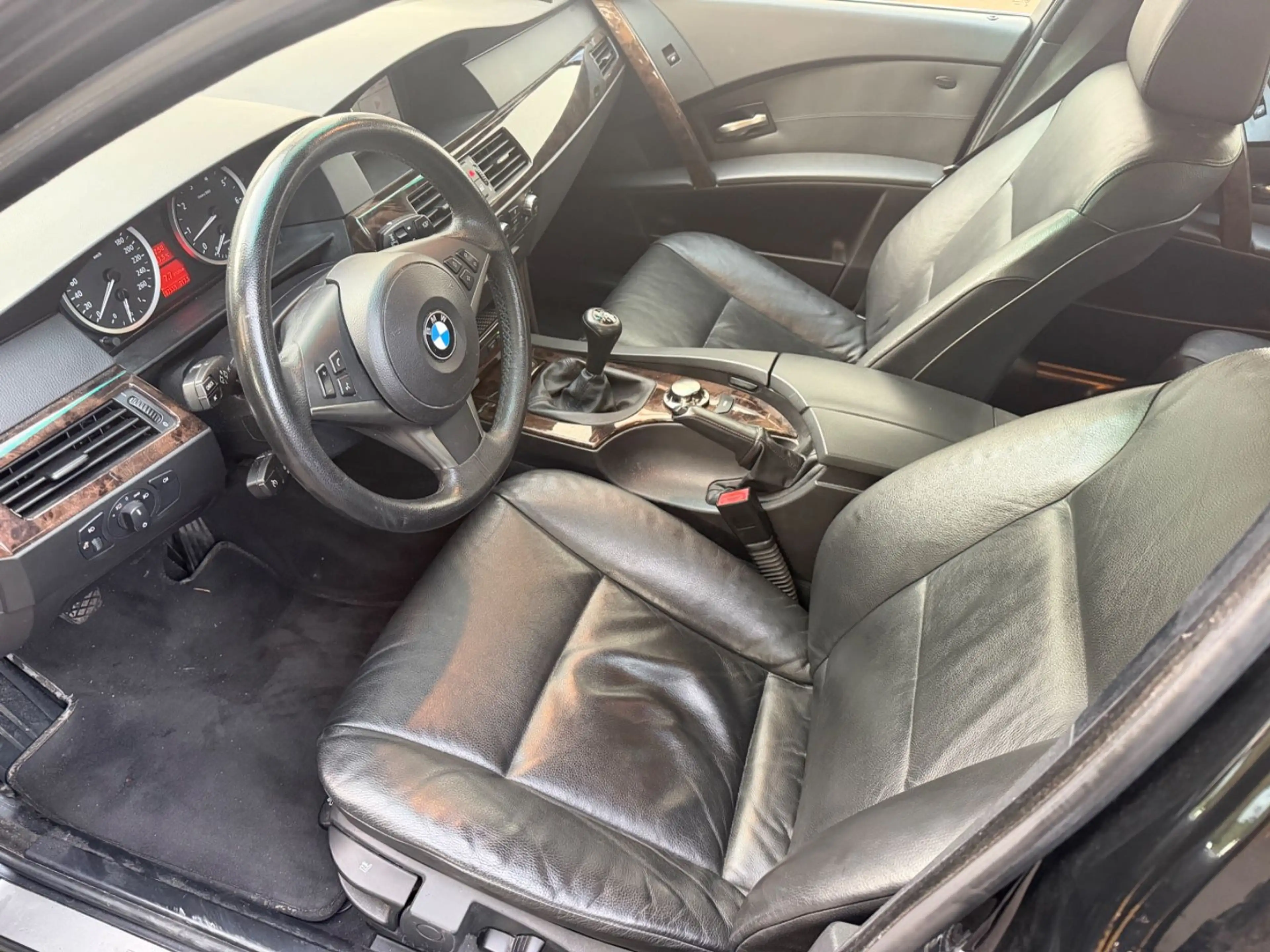 BMW 523 i Xenon, Leder Sitzh,  TÜV — photo 6