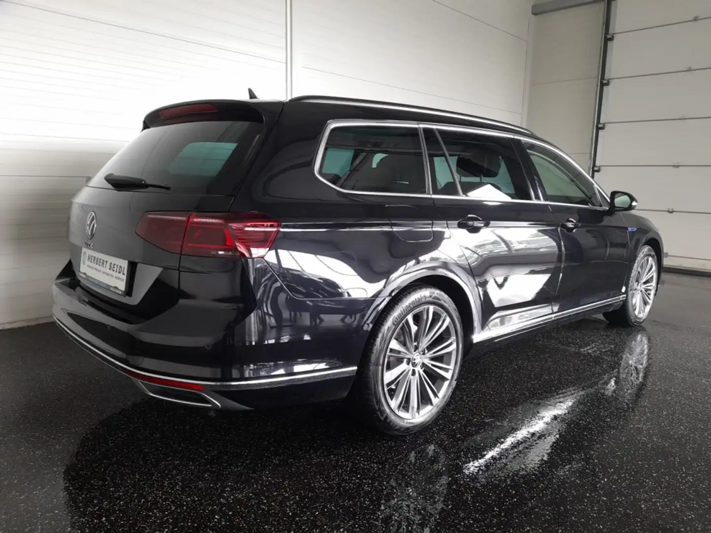 Volkswagen Passat Variant GTE PHEV DSG *STANDHZG / MATRIX-LED / 18 ZOLL / VIRTUELL / NAVI / AHV & KAMERA / ACC / MEMORYSITZ* Schwarz - 2