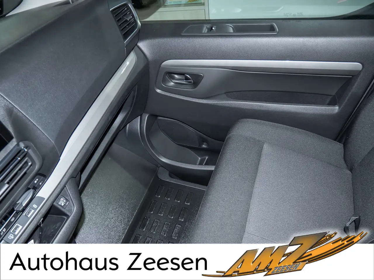 Citroen Spacetourer Plus XL 2.2 180 EAT8 KAMERA PDC 12