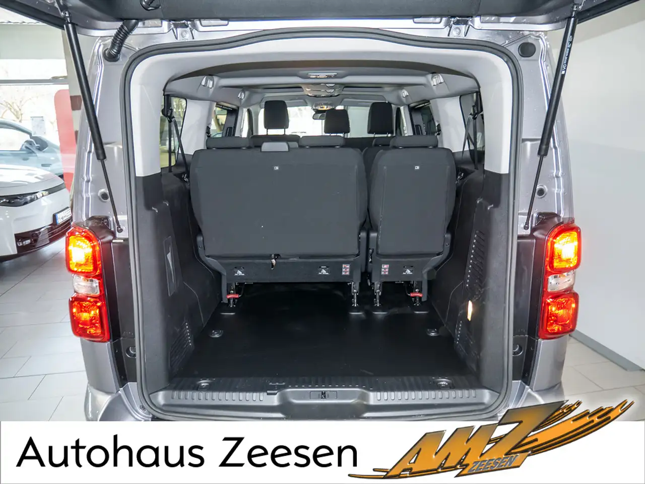Citroen Spacetourer Plus XL 2.2 180 EAT8 KAMERA PDC 18