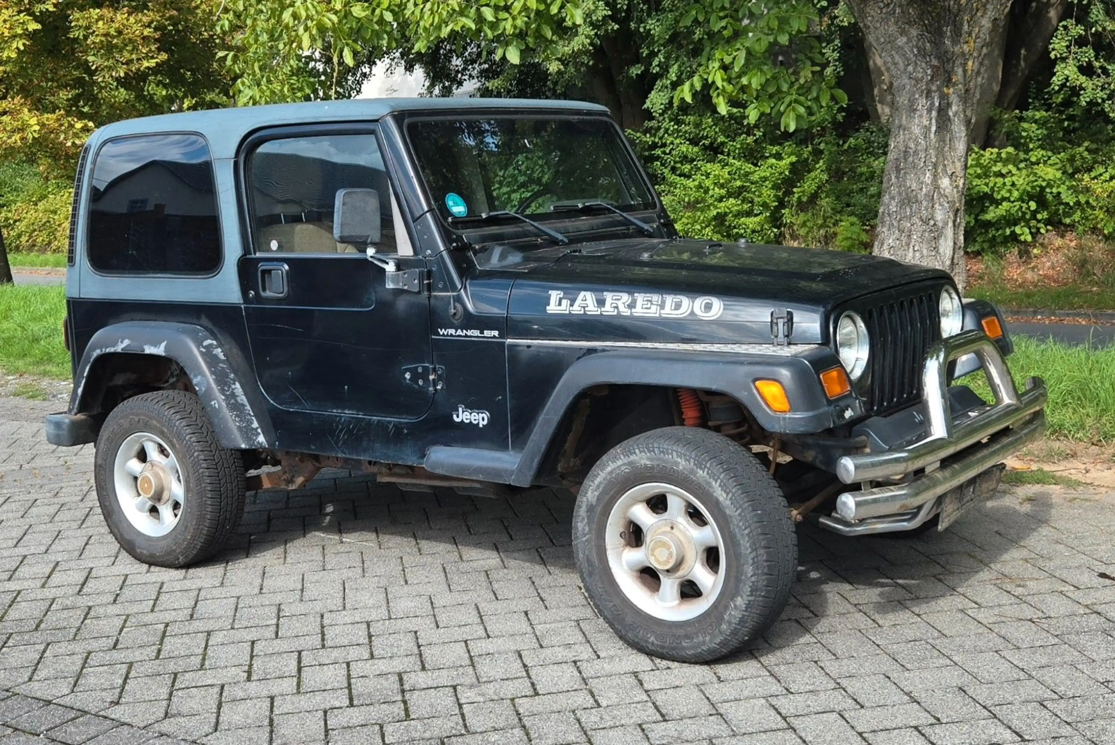 Jeep Wrangler 4.0 Laredo Hardtop — photo 6