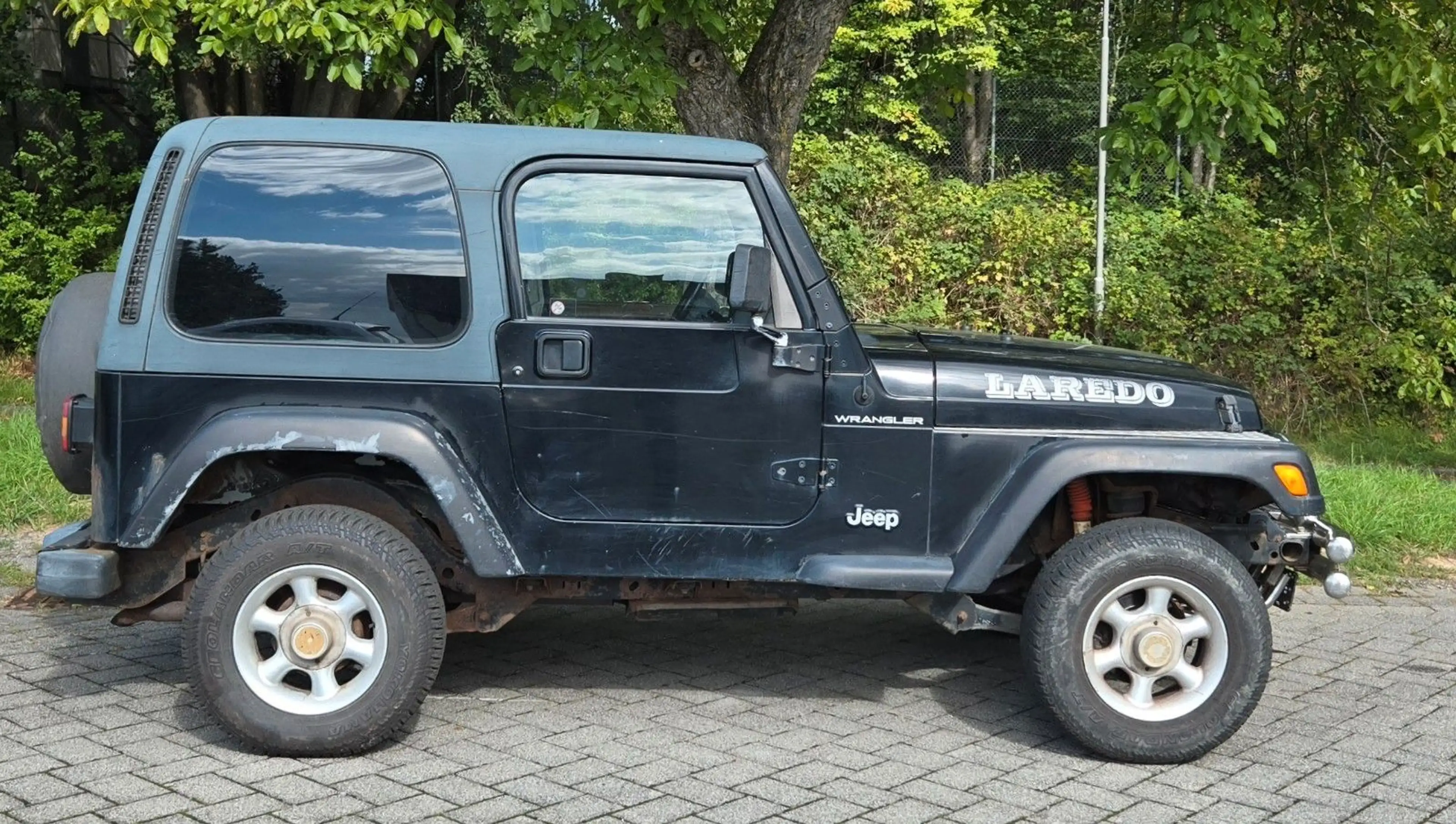 Jeep Wrangler 4.0 Laredo Hardtop — photo 5