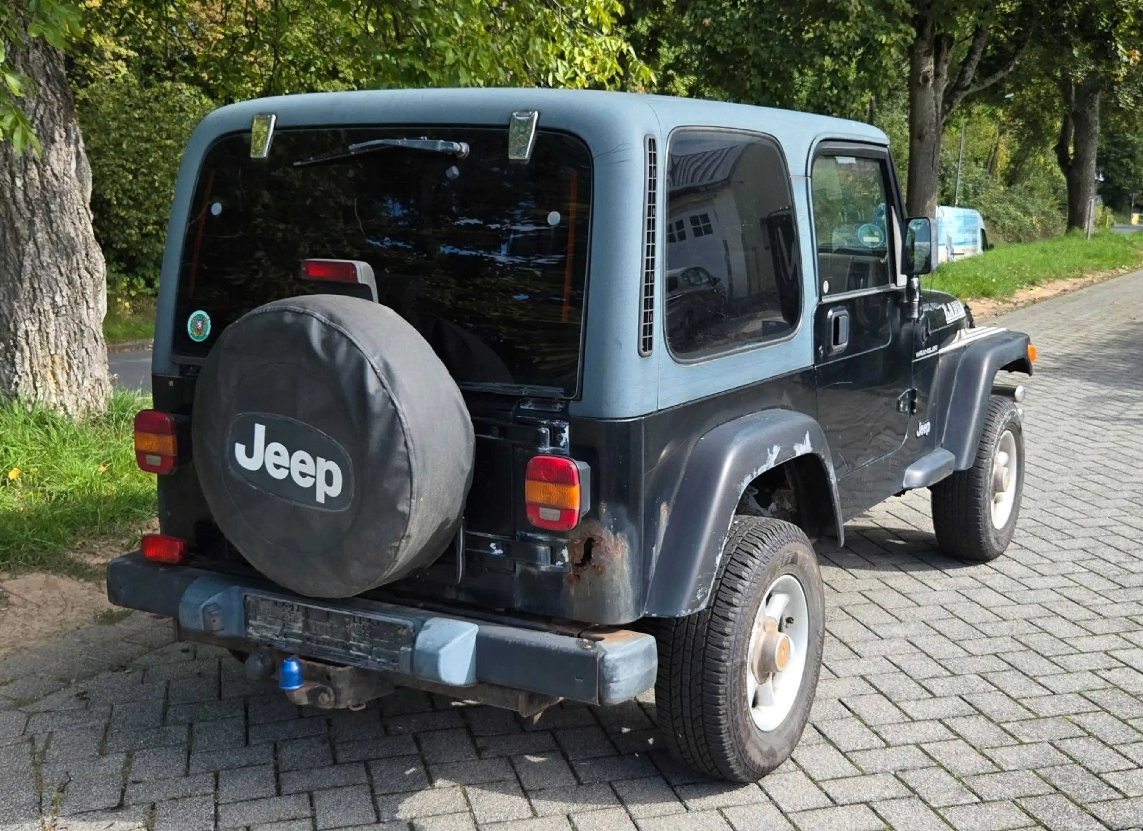 Jeep Wrangler 4.0 Laredo Hardtop — photo 4