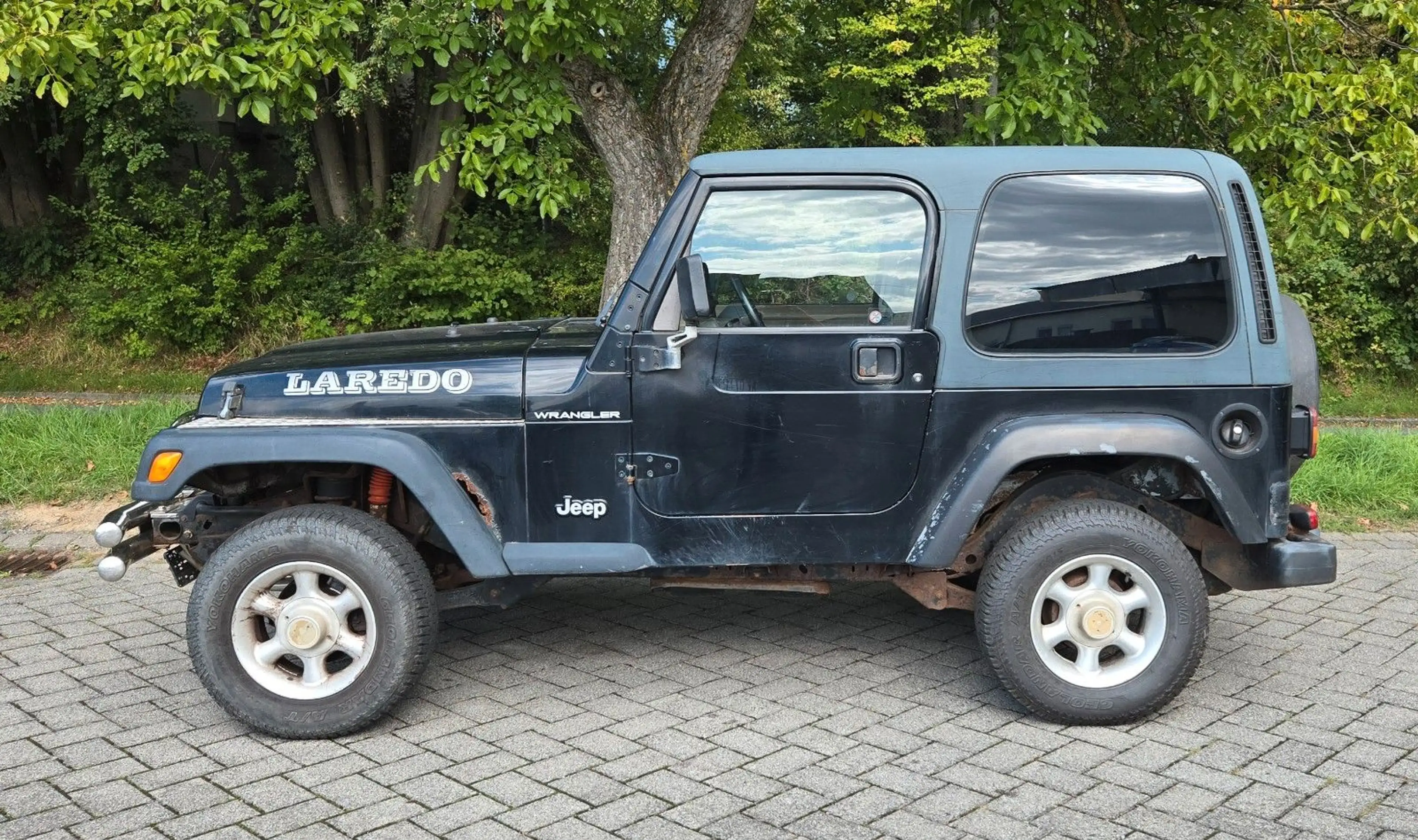 Jeep Wrangler 4.0 Laredo Hardtop — photo 2