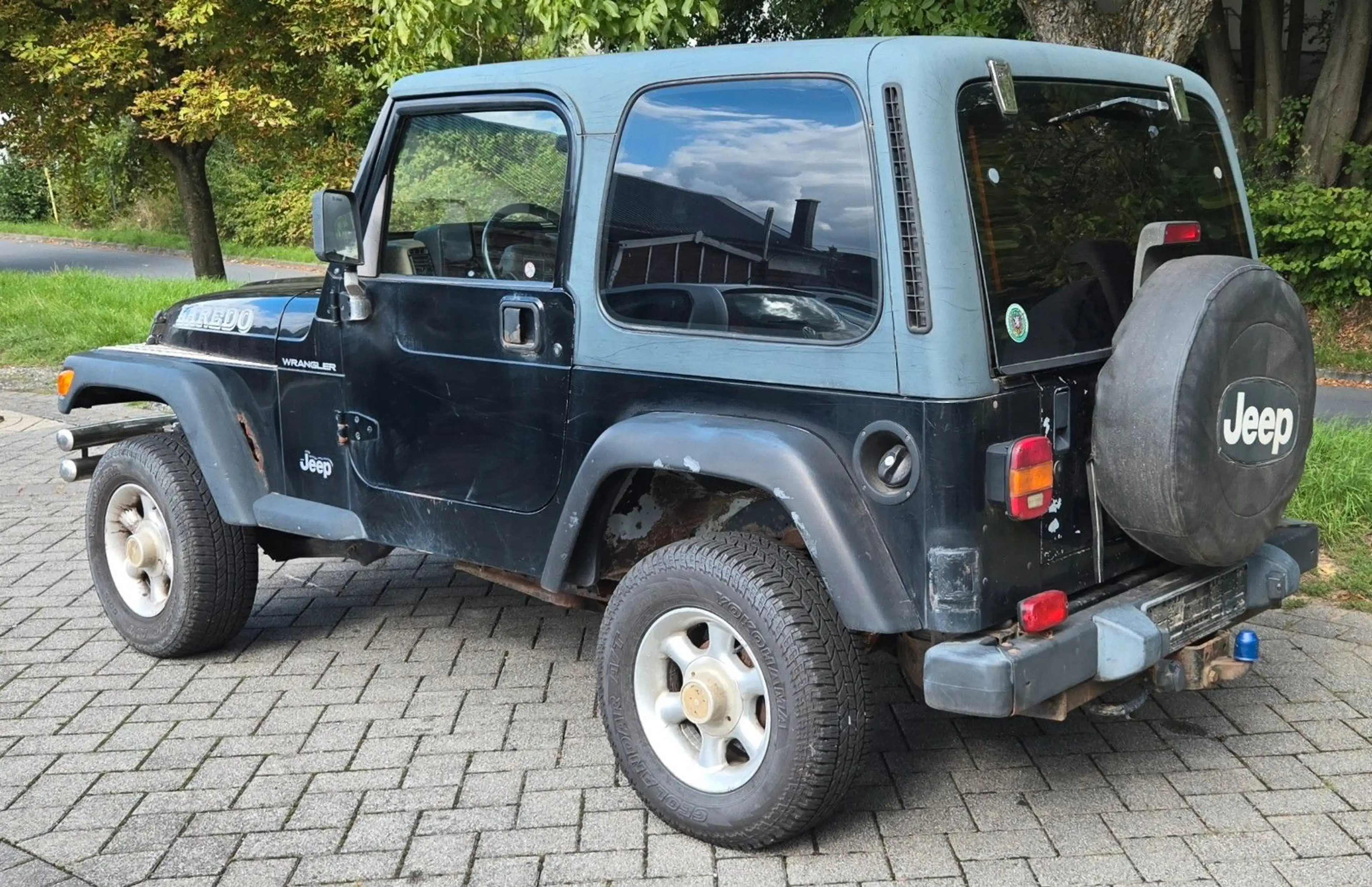 Jeep Wrangler 4.0 Laredo Hardtop — photo 3