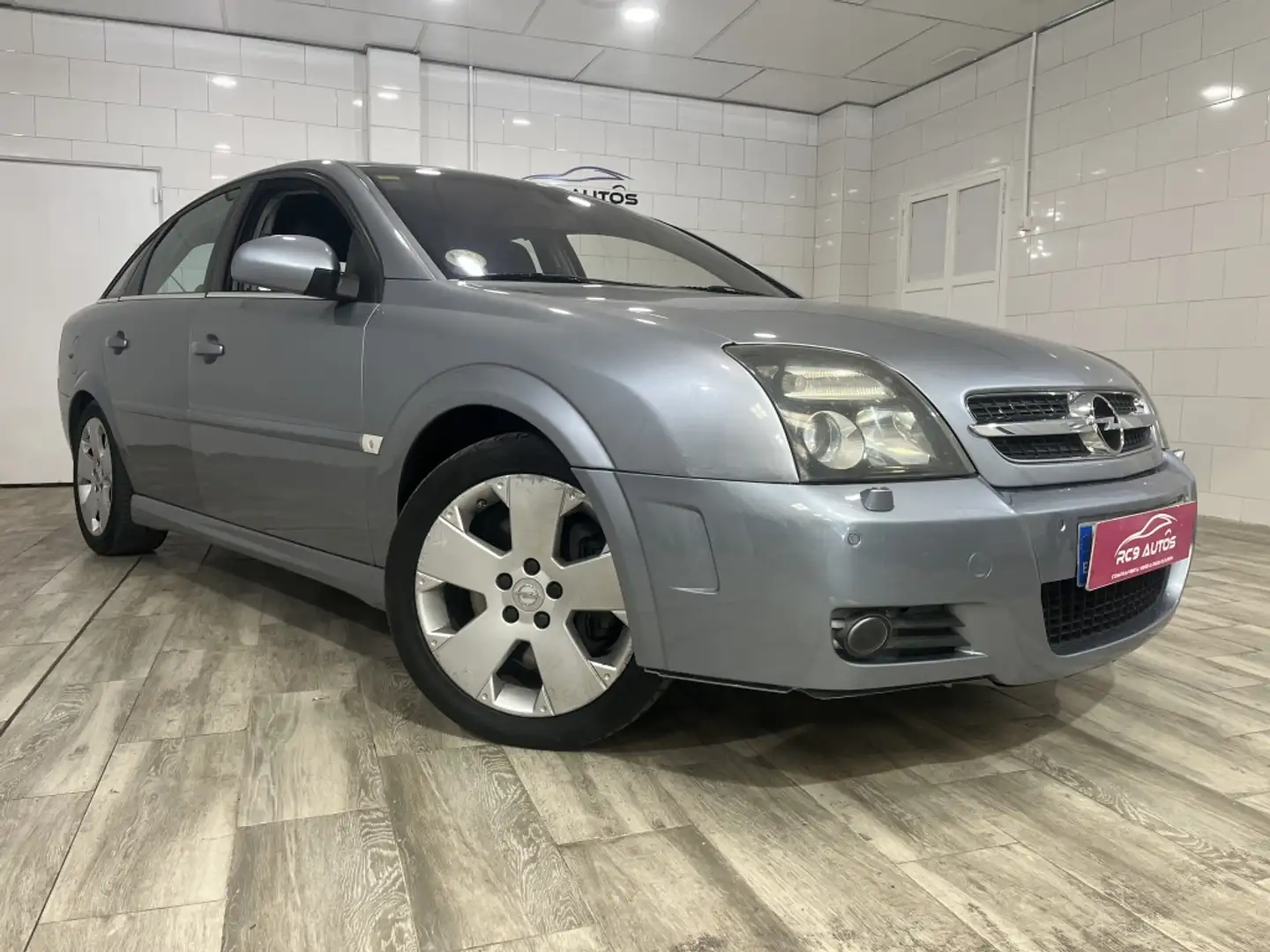 Opel Vectra 3.2 V6 24v GTS Elegance AS Gris - 2