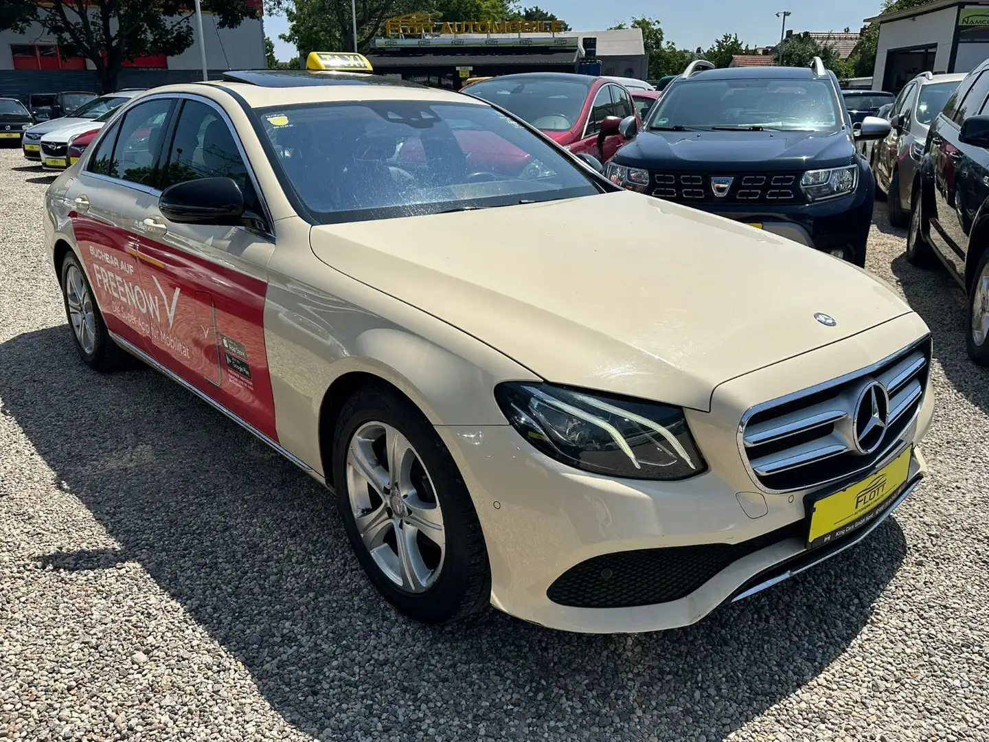 Mercedes-Benz E 220 TAXI*EINSATZBERREIT*FISKAL+TAXAMETER*TOP Geel - 2