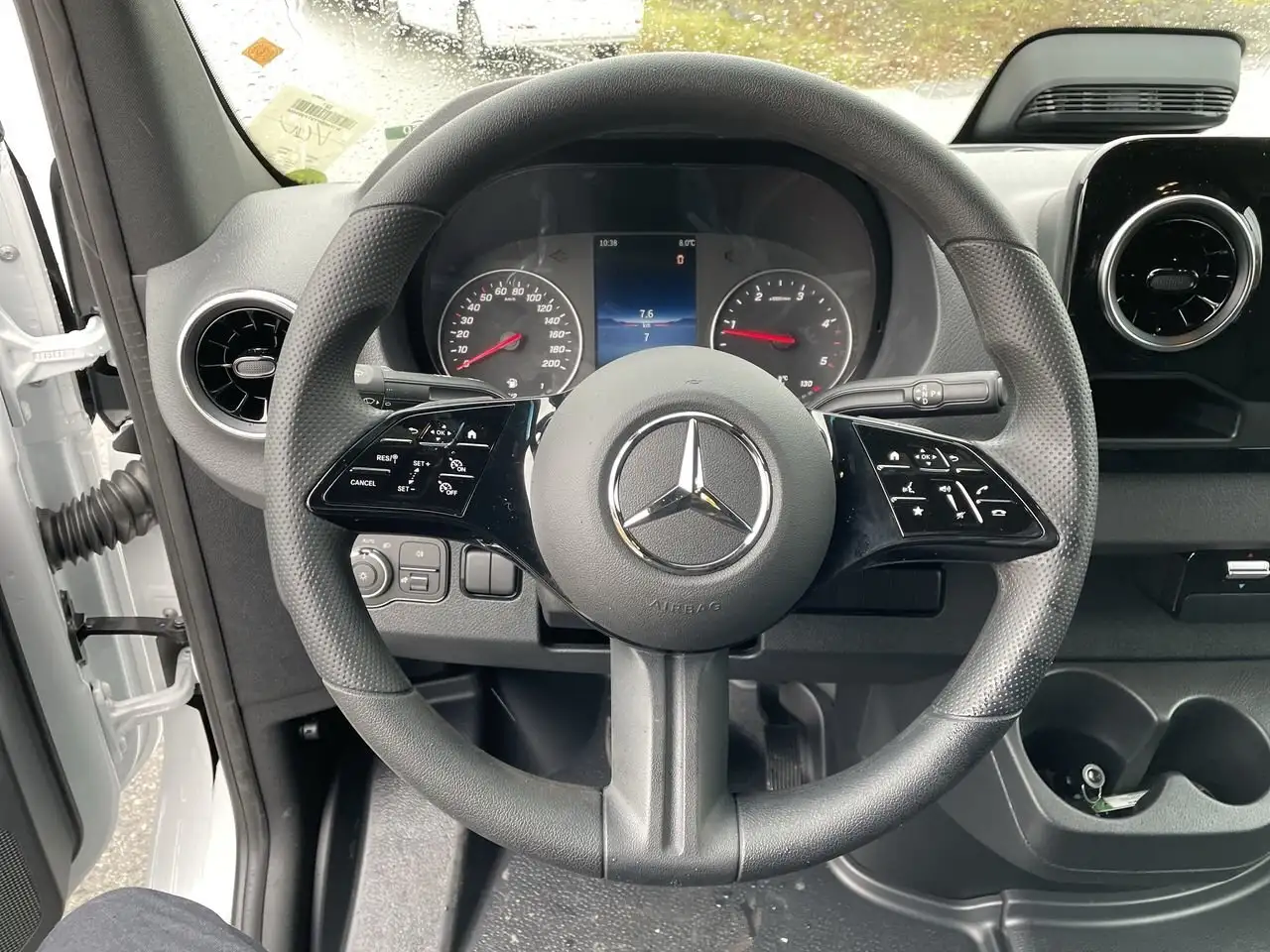 Mercedes-Benz Sprinter снимка Mercedes-Benz Sprinter