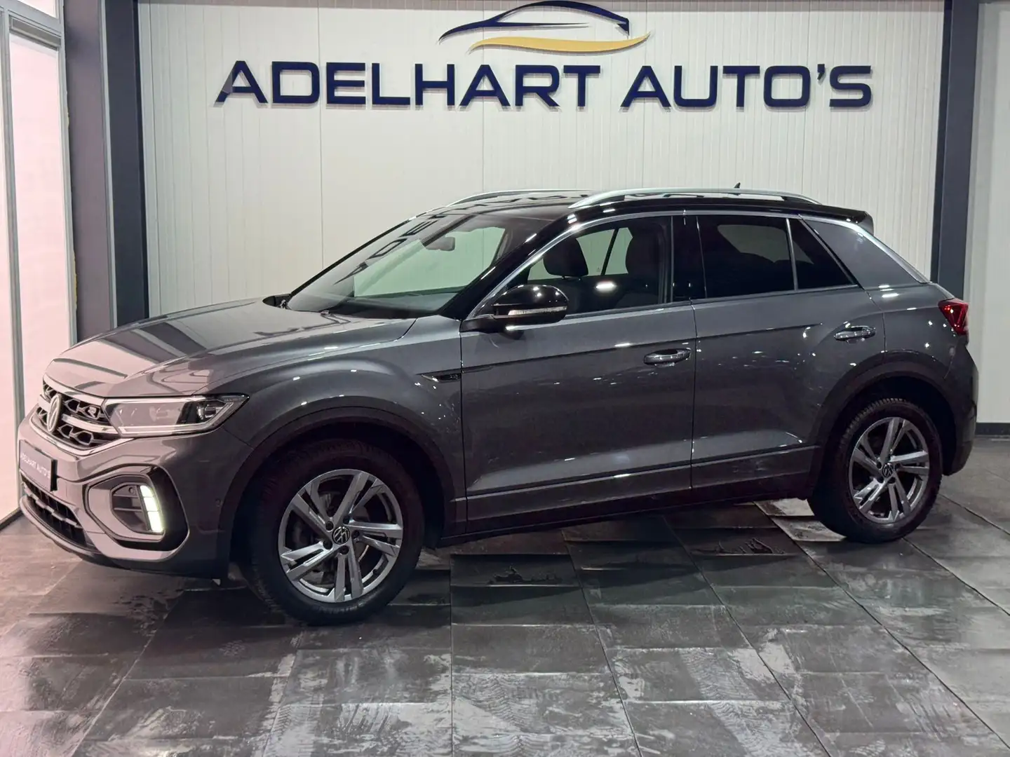 Volkswagen T-Roc 1.0 TSI R-Line / Navigatie full map / Apple CarPla Gris - 1