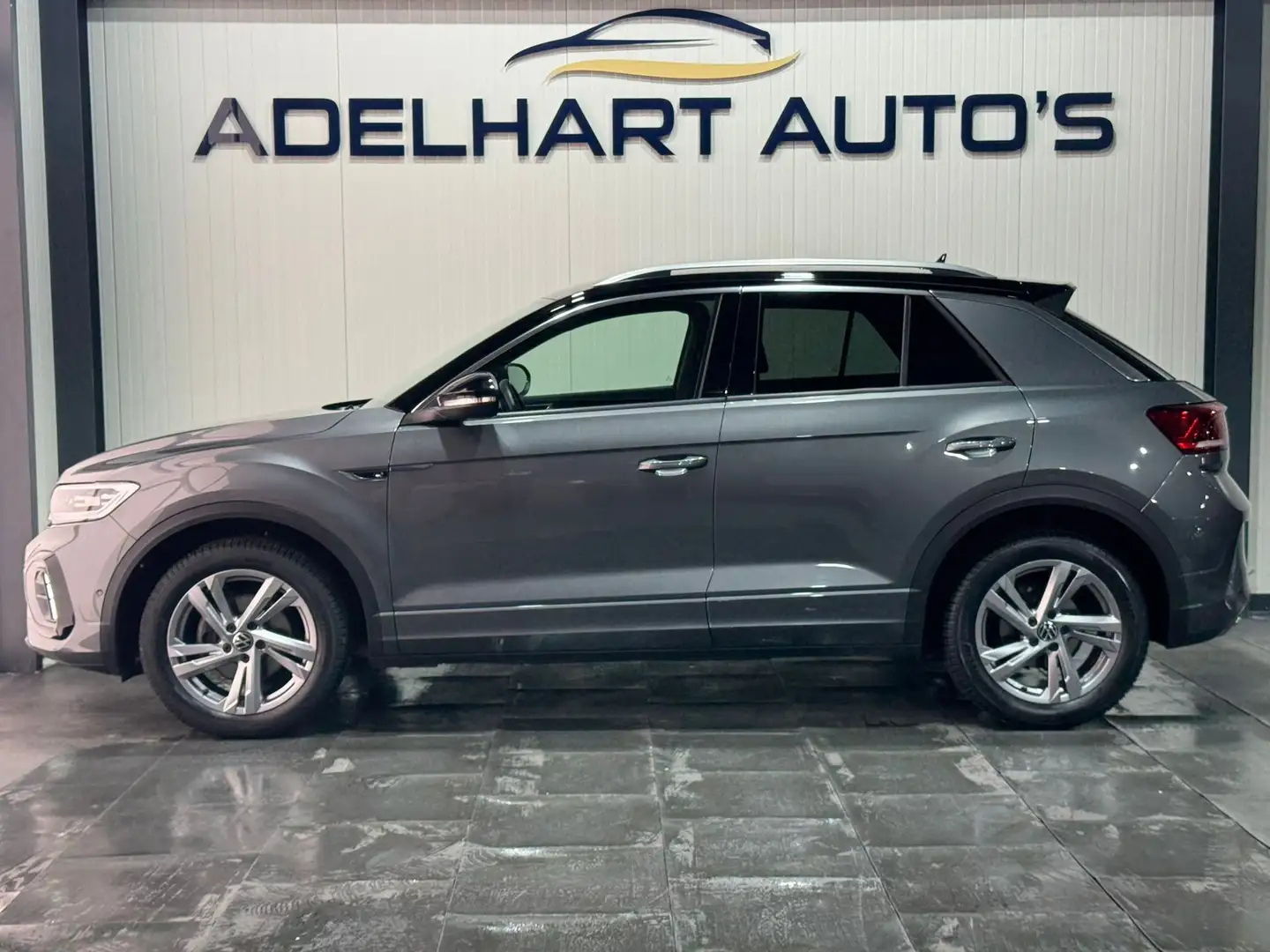 Volkswagen T-Roc 1.0 TSI R-Line / Navigatie full map / Apple CarPla Gris - 2