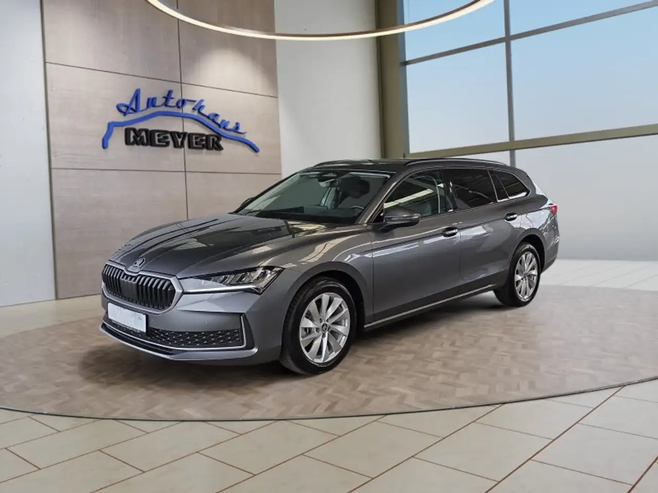 Skoda Superb Combi 2,0TDI DSG Navi/DCC/ACC/Kamera/Sitzhz., миниатюра 2