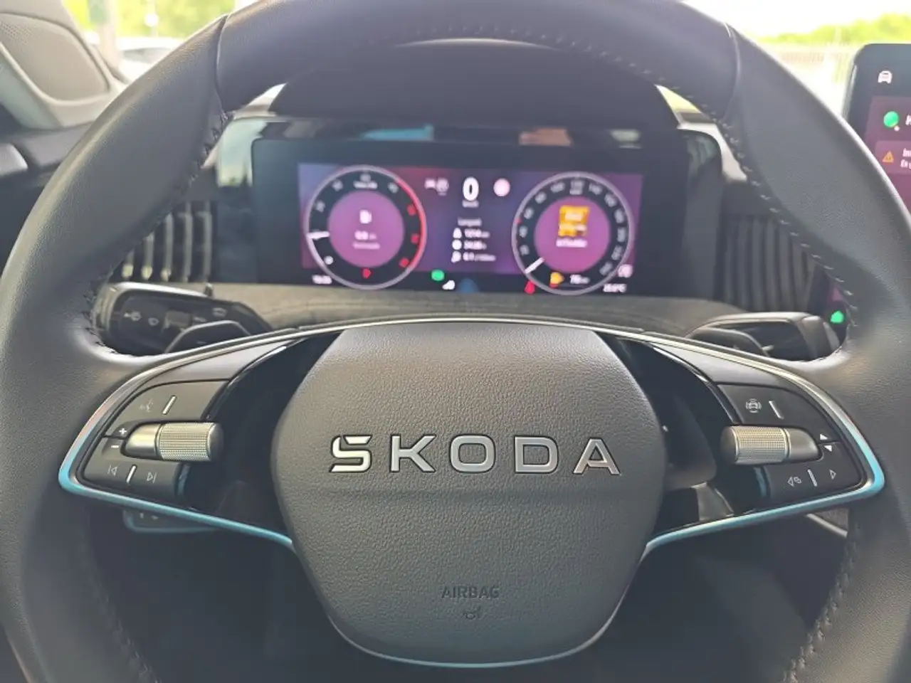 Skoda Superb Combi 2,0TDI DSG Navi/DCC/ACC/Kamera/Sitzhz., миниатюра 20