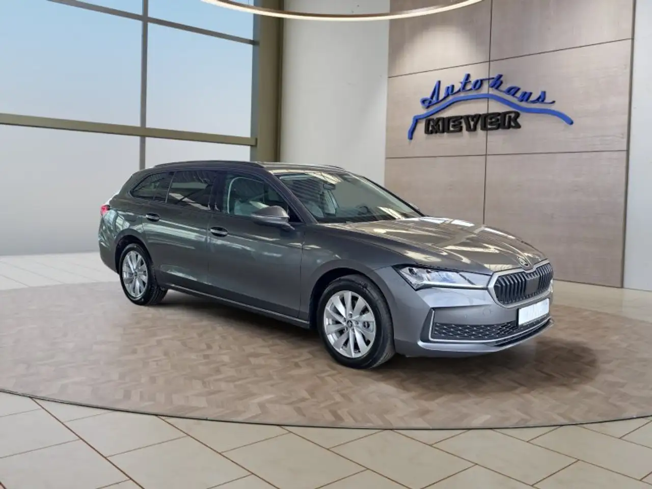 Skoda Superb Combi 2,0TDI DSG Navi/DCC/ACC/Kamera/Sitzhz., миниатюра 8