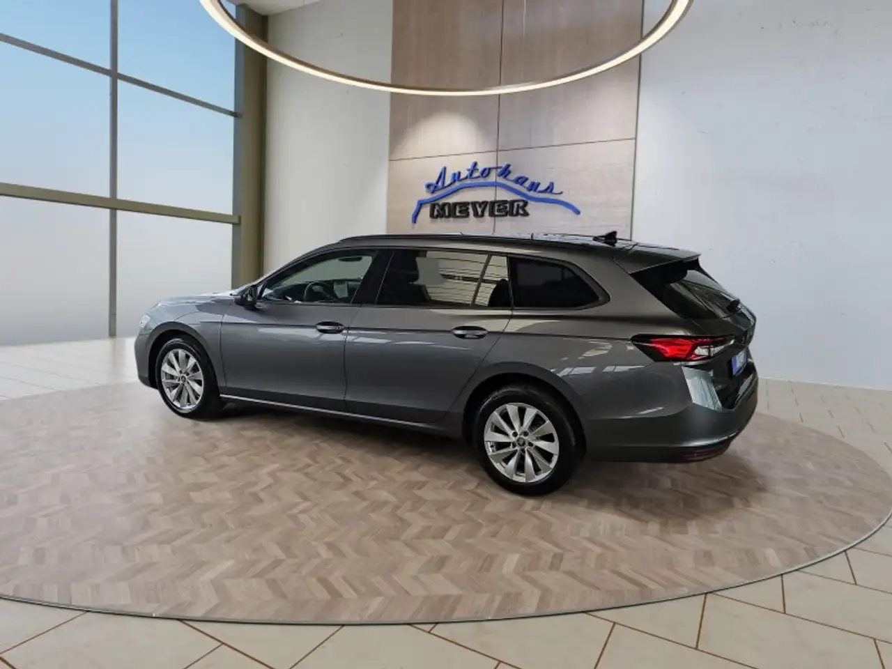 Skoda Superb Combi 2,0TDI DSG Navi/DCC/ACC/Kamera/Sitzhz., миниатюра 4