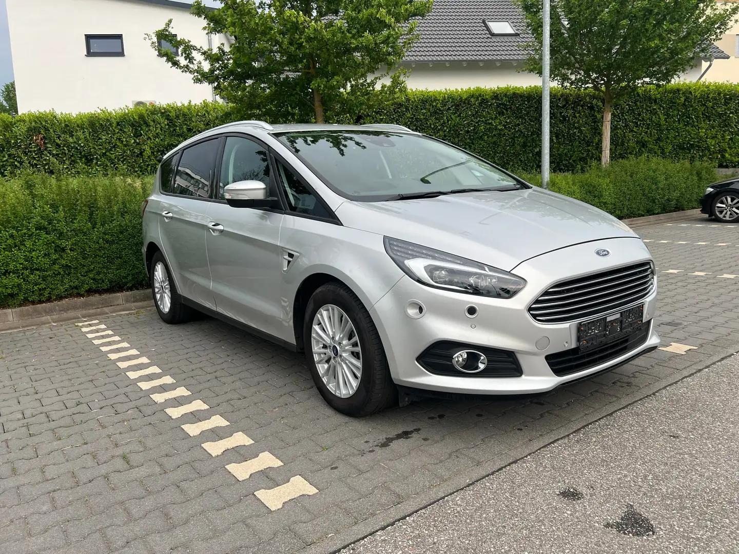 Ford S-Max Business Silber - 1