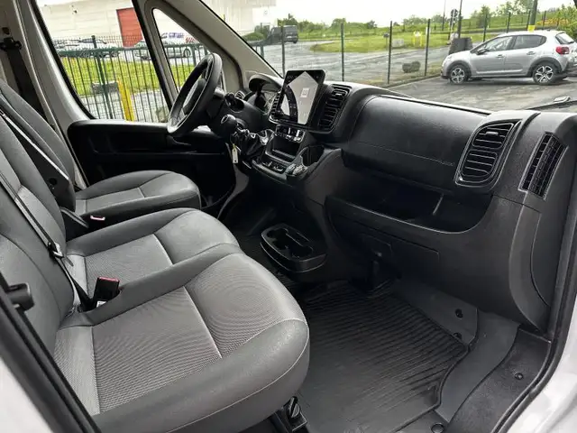 Fiat Ducato view 2