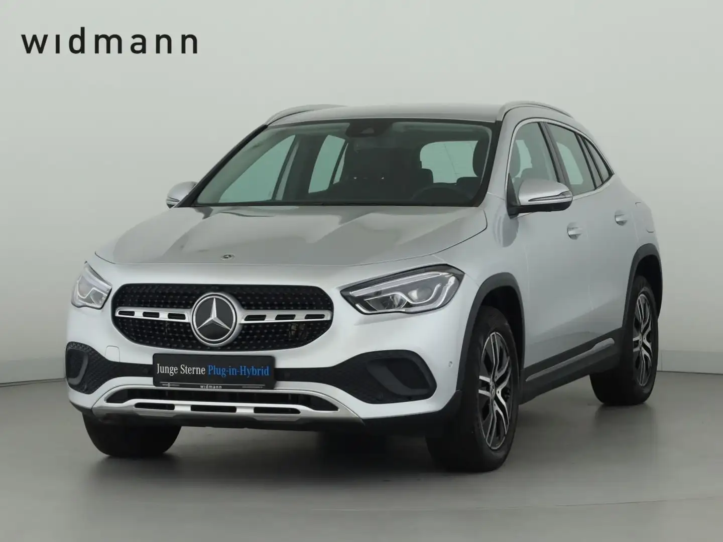 Mercedes-Benz GLA 250 e *AHK*PTS*360°Kamera*Navi*Progressive** Stříbrná - 1