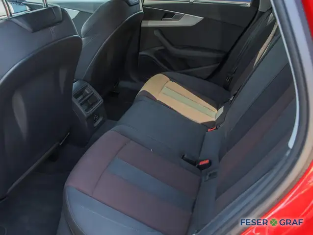 Audi A4 view 9
