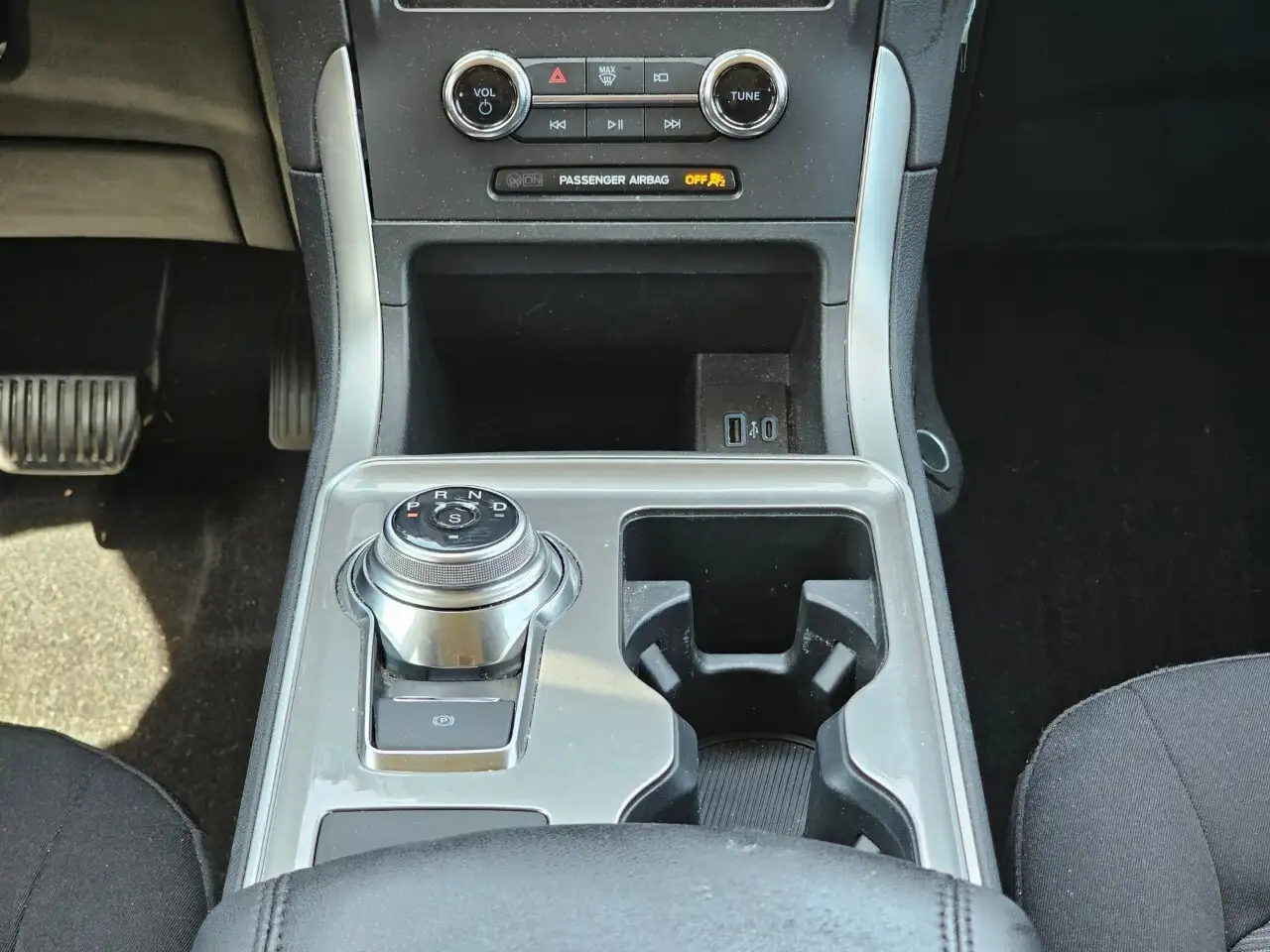 Ford Edge photo Ford Edge
